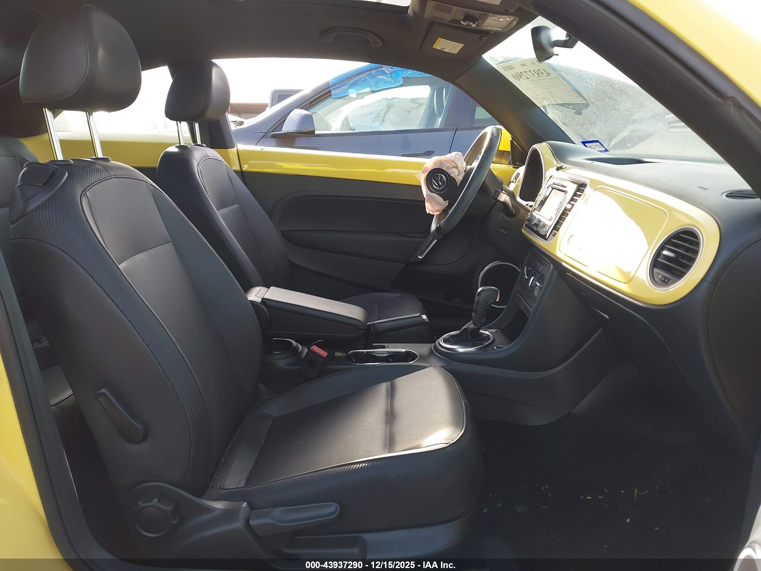 VOLKSWAGEN BEETLE image 5
