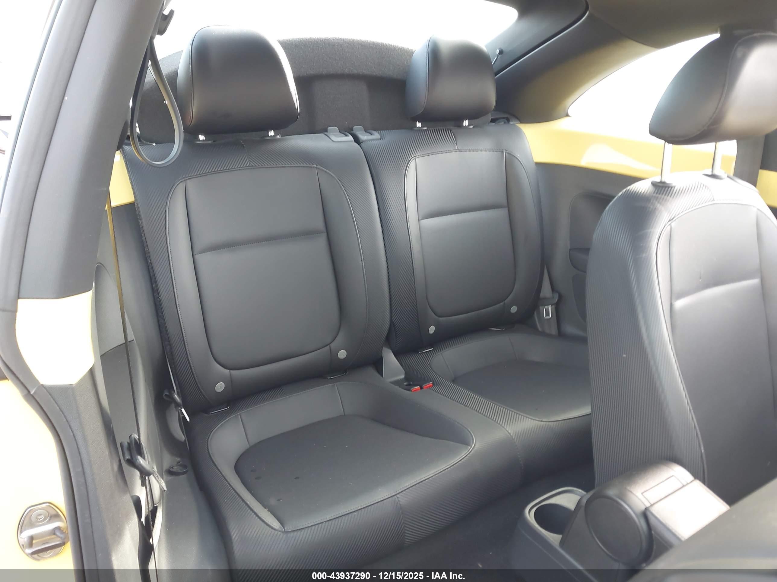 VOLKSWAGEN BEETLE image 8