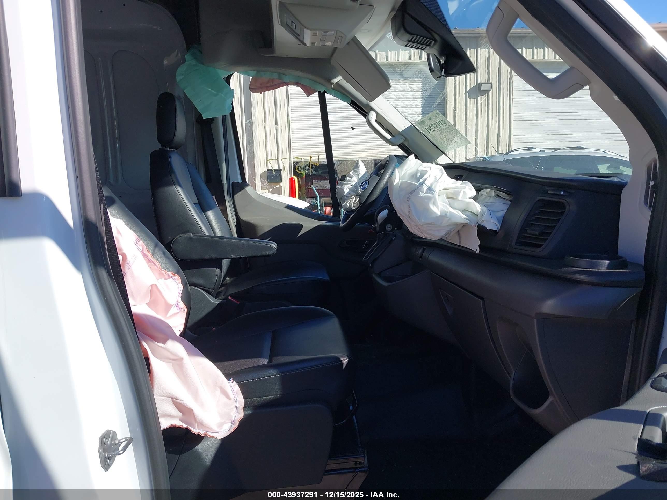 FORD TRANSIT-250 image 5
