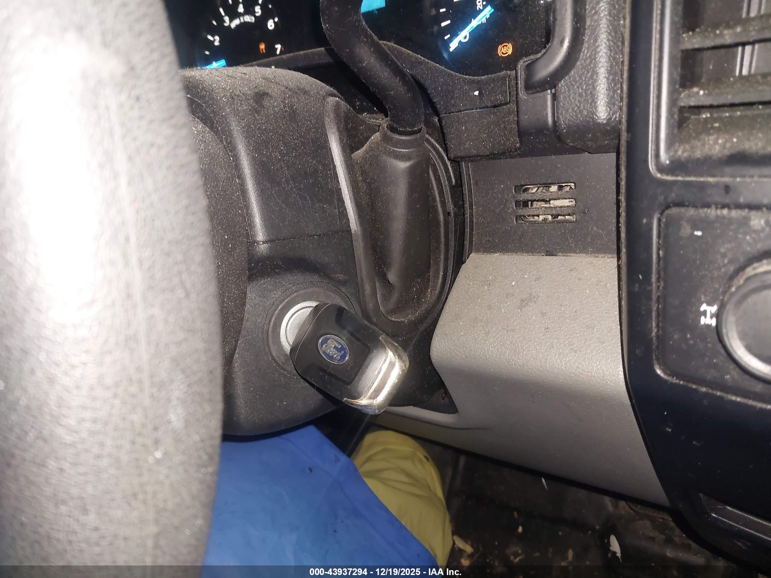 FORD F-150 image 11