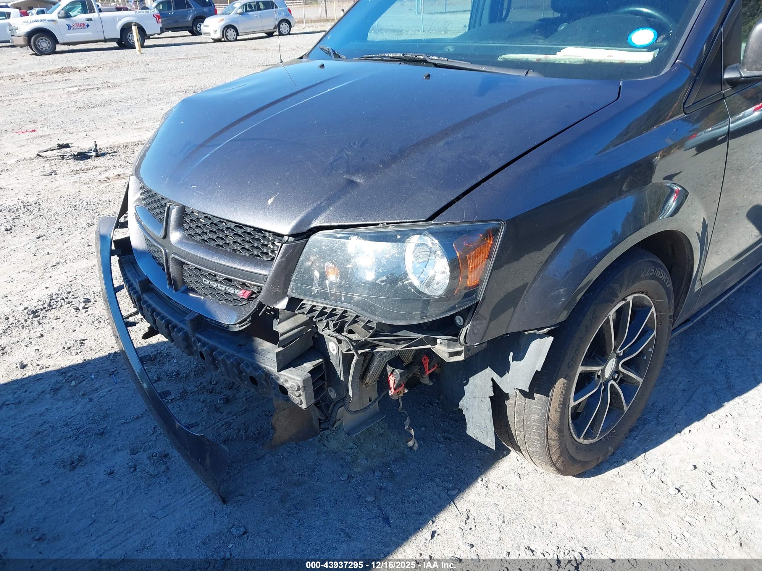 DODGE GRAND image 6