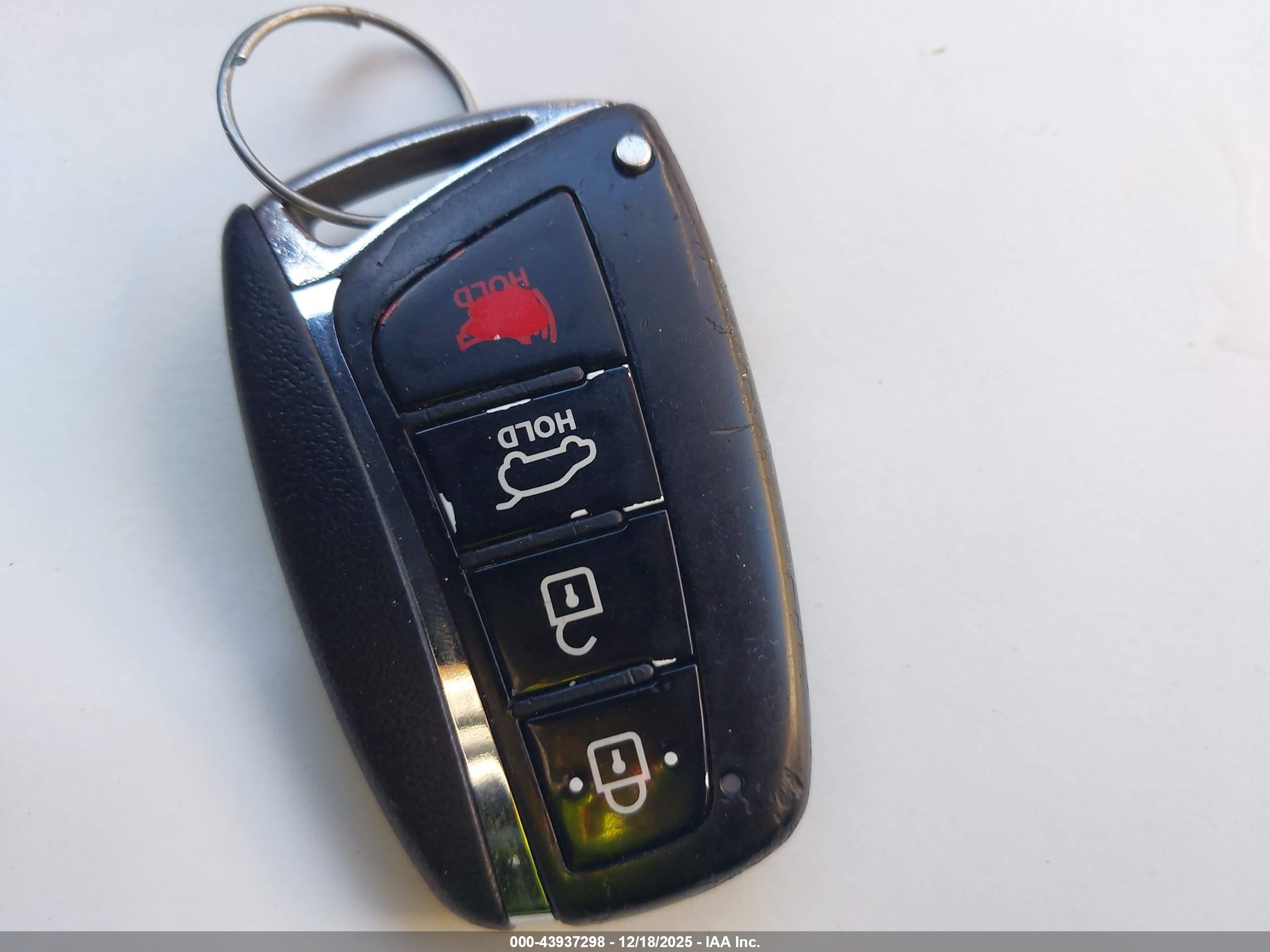 HYUNDAI SANTA image 11