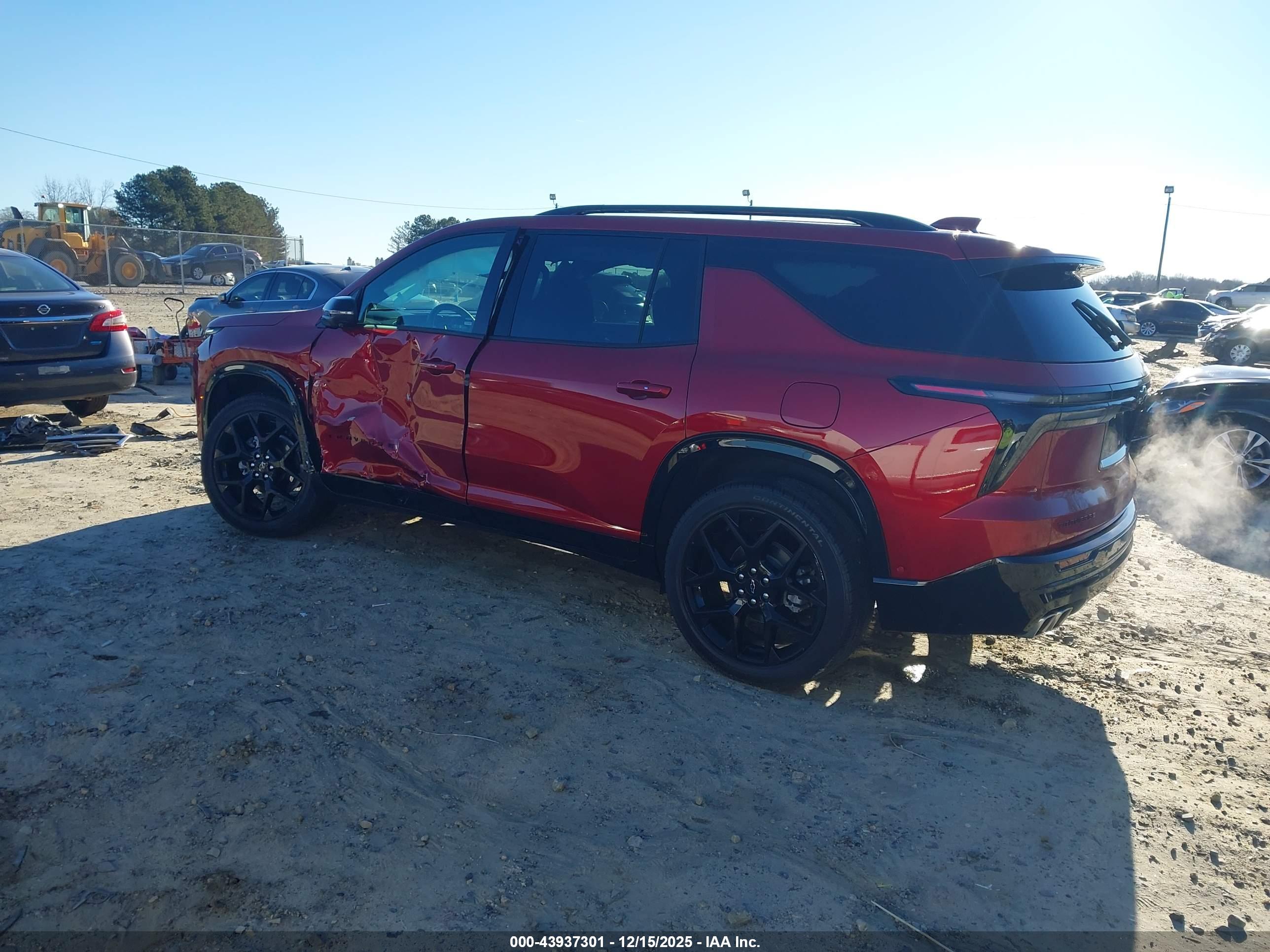 CHEVROLET TRAVERSE image 3
