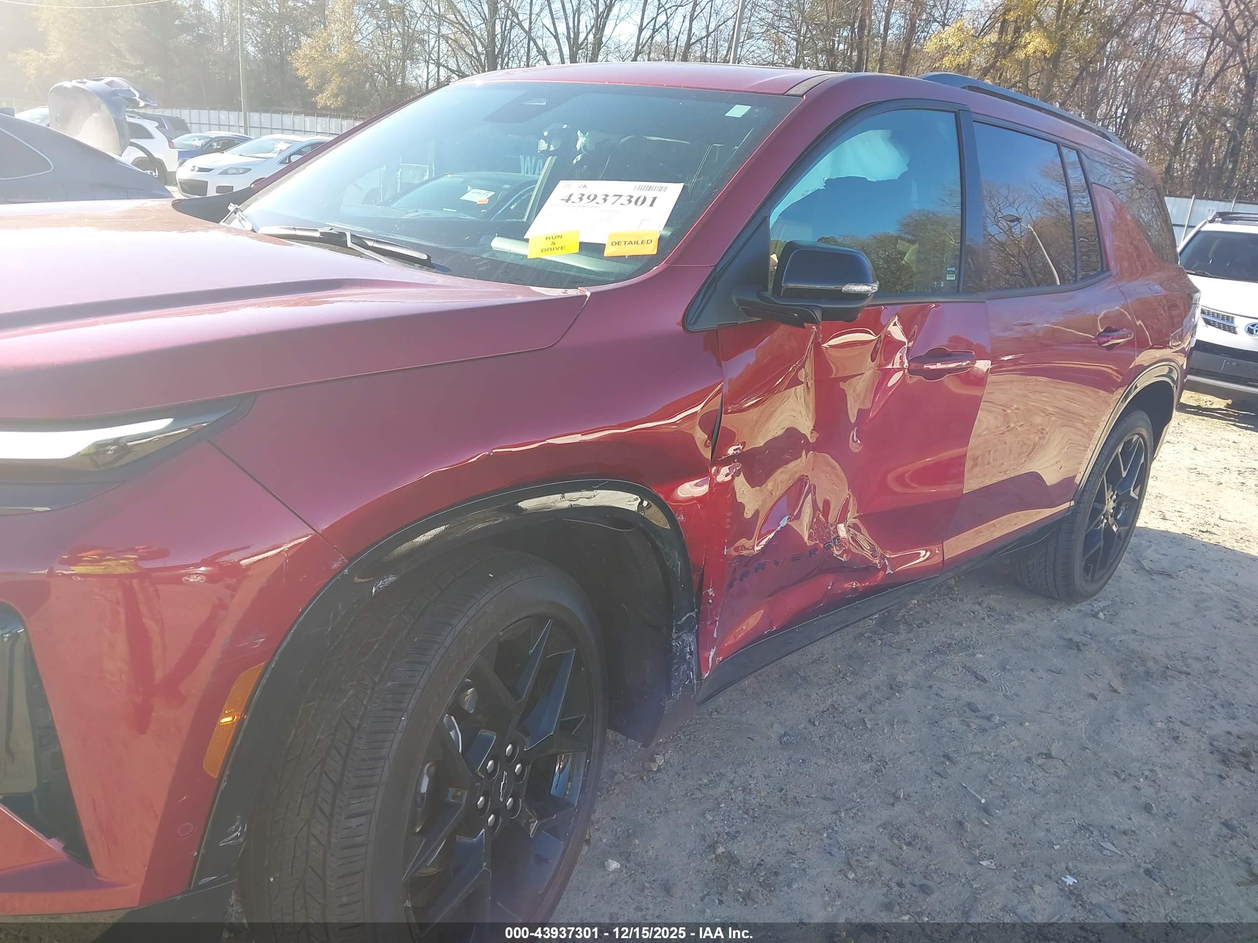 CHEVROLET TRAVERSE image 6