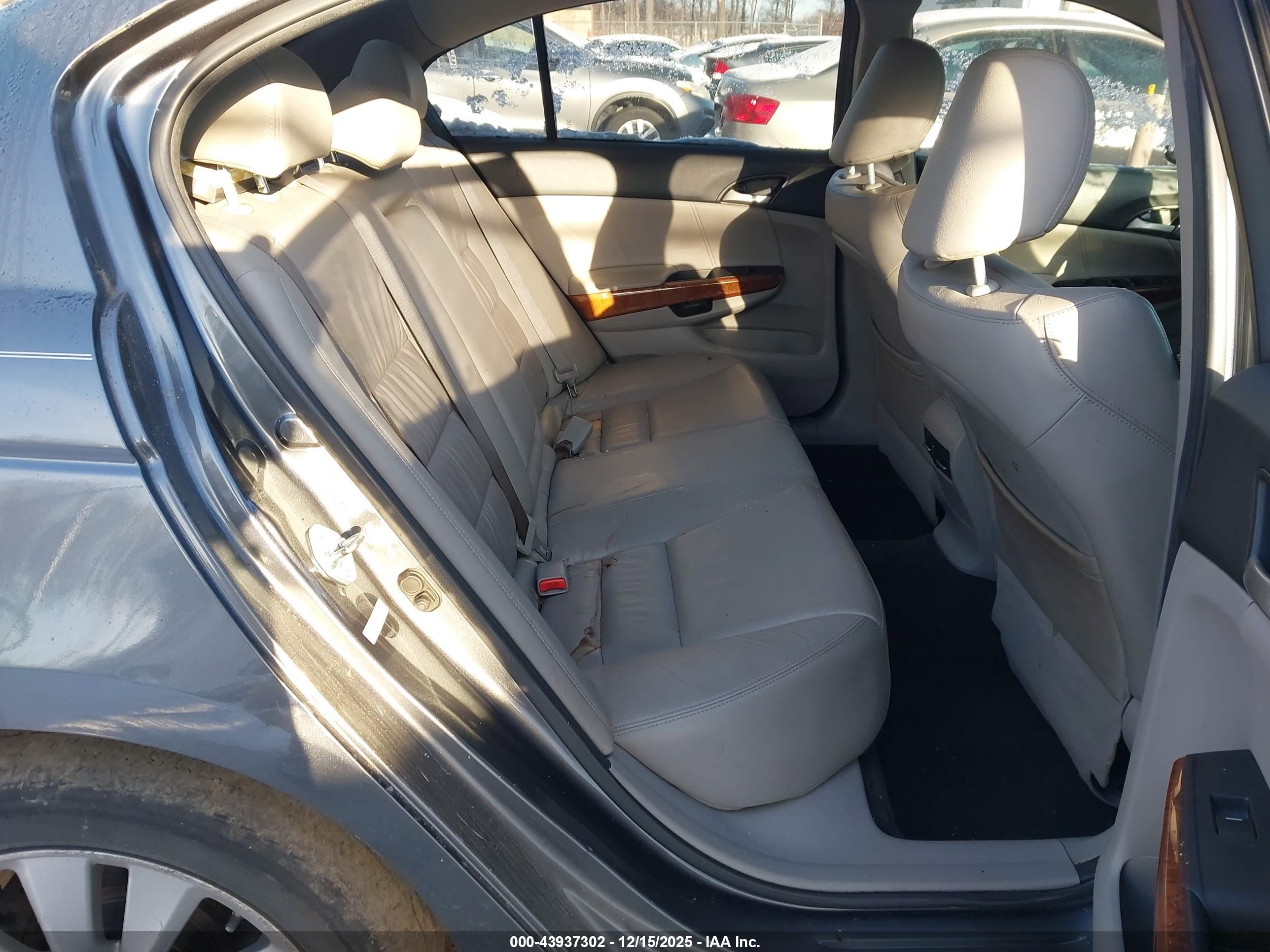 HONDA ACCORD image 8