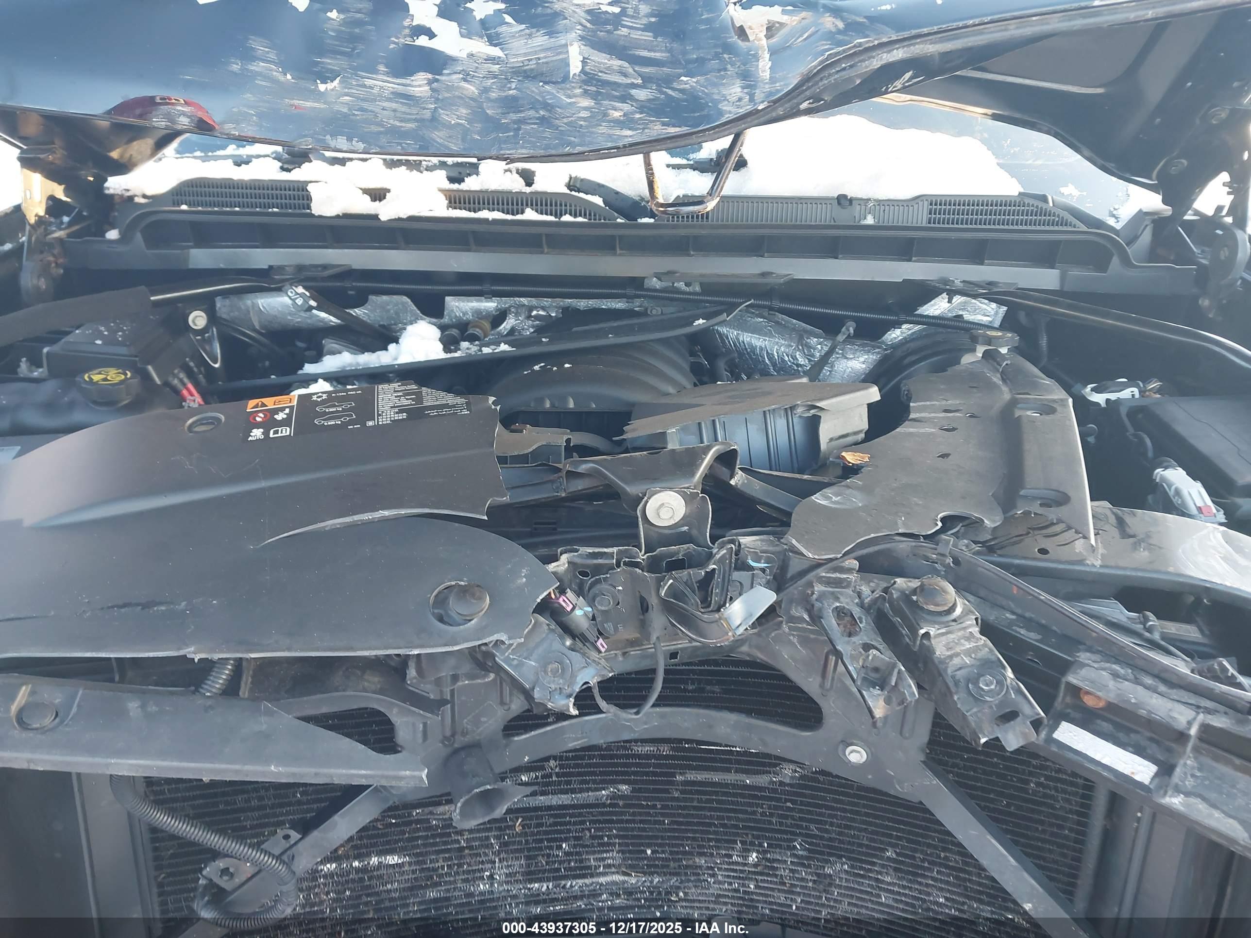 CHEVROLET SILVERADO image 10