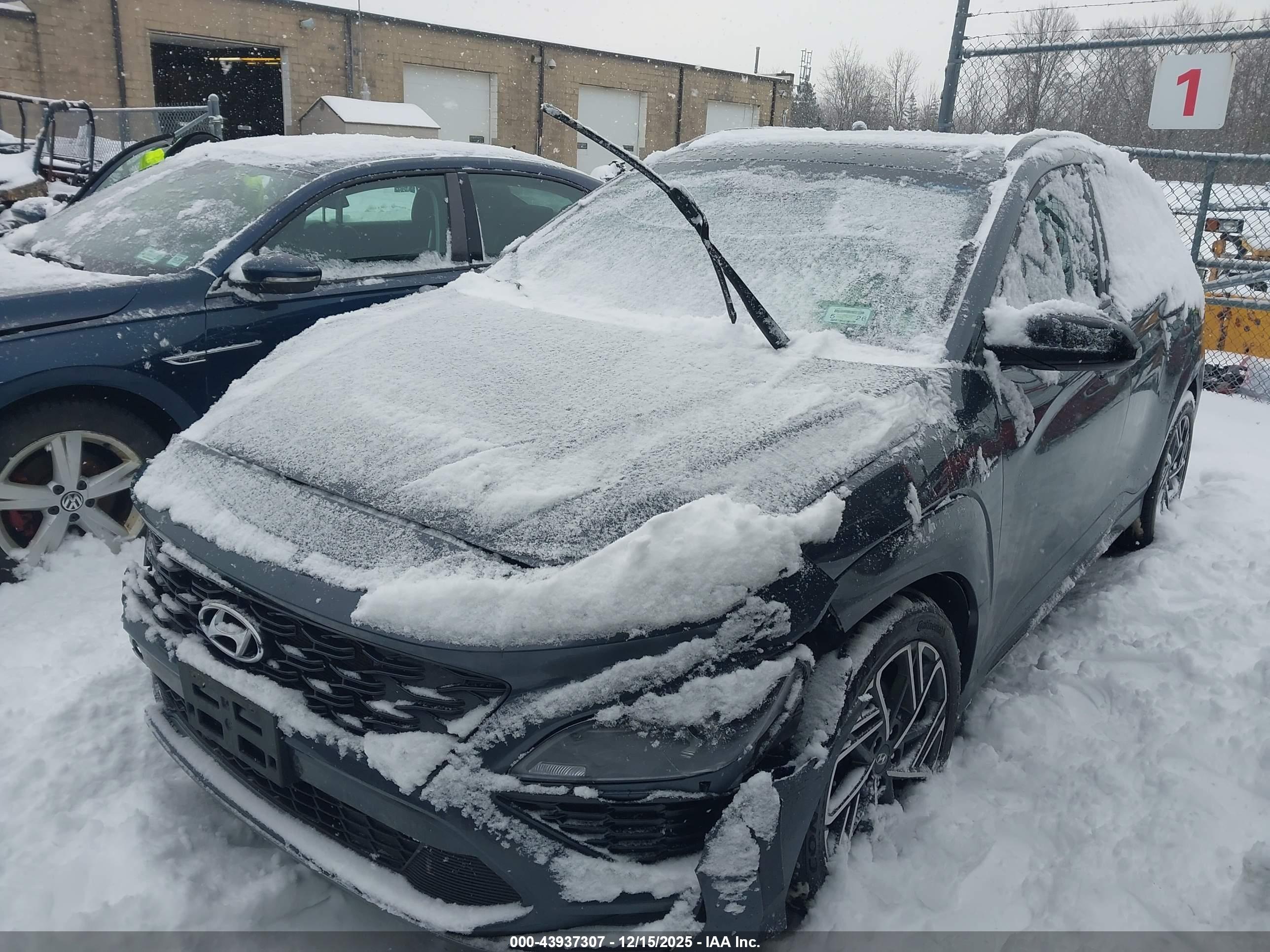 HYUNDAI KONA image 2