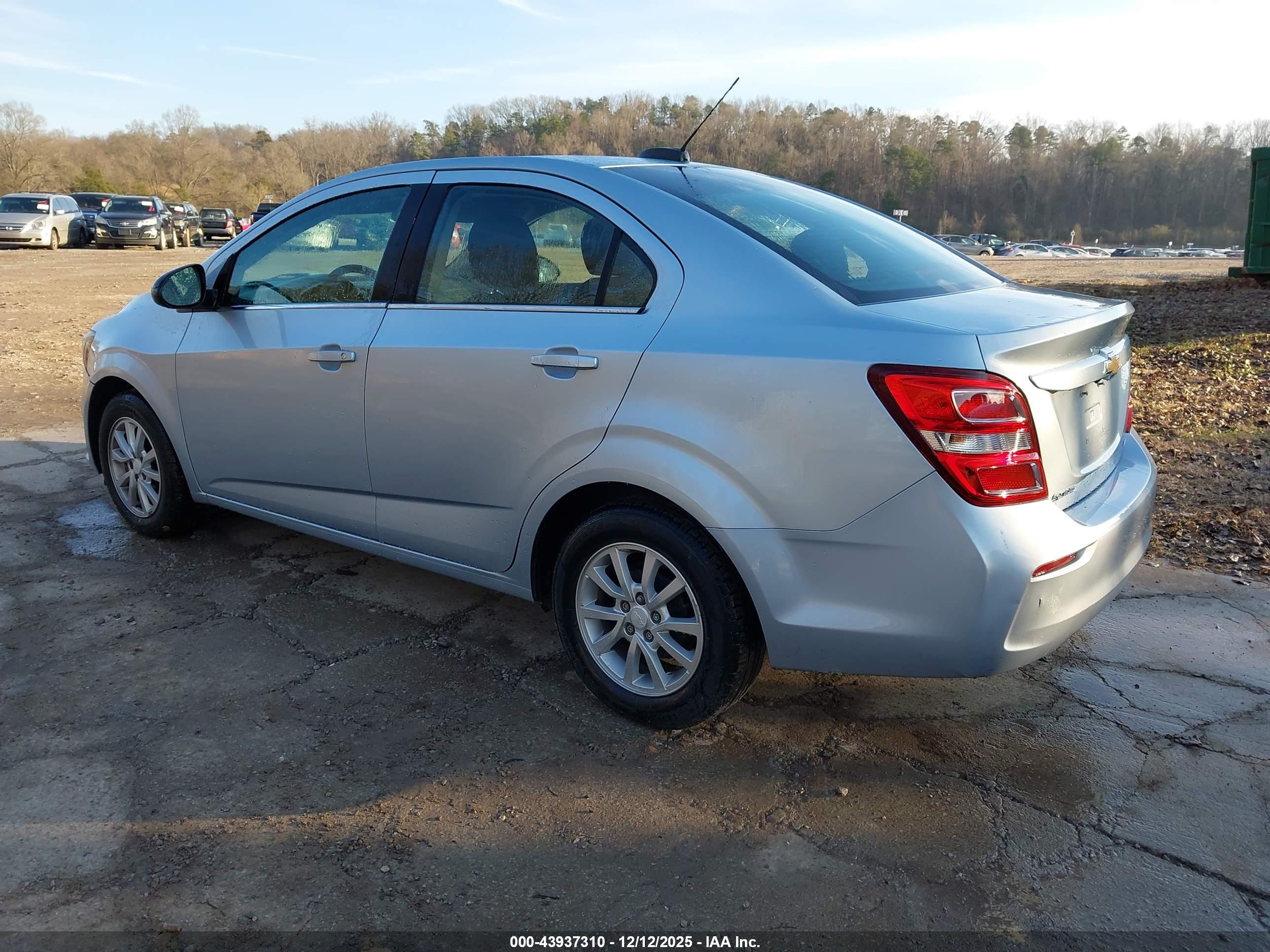 CHEVROLET SONIC image 3