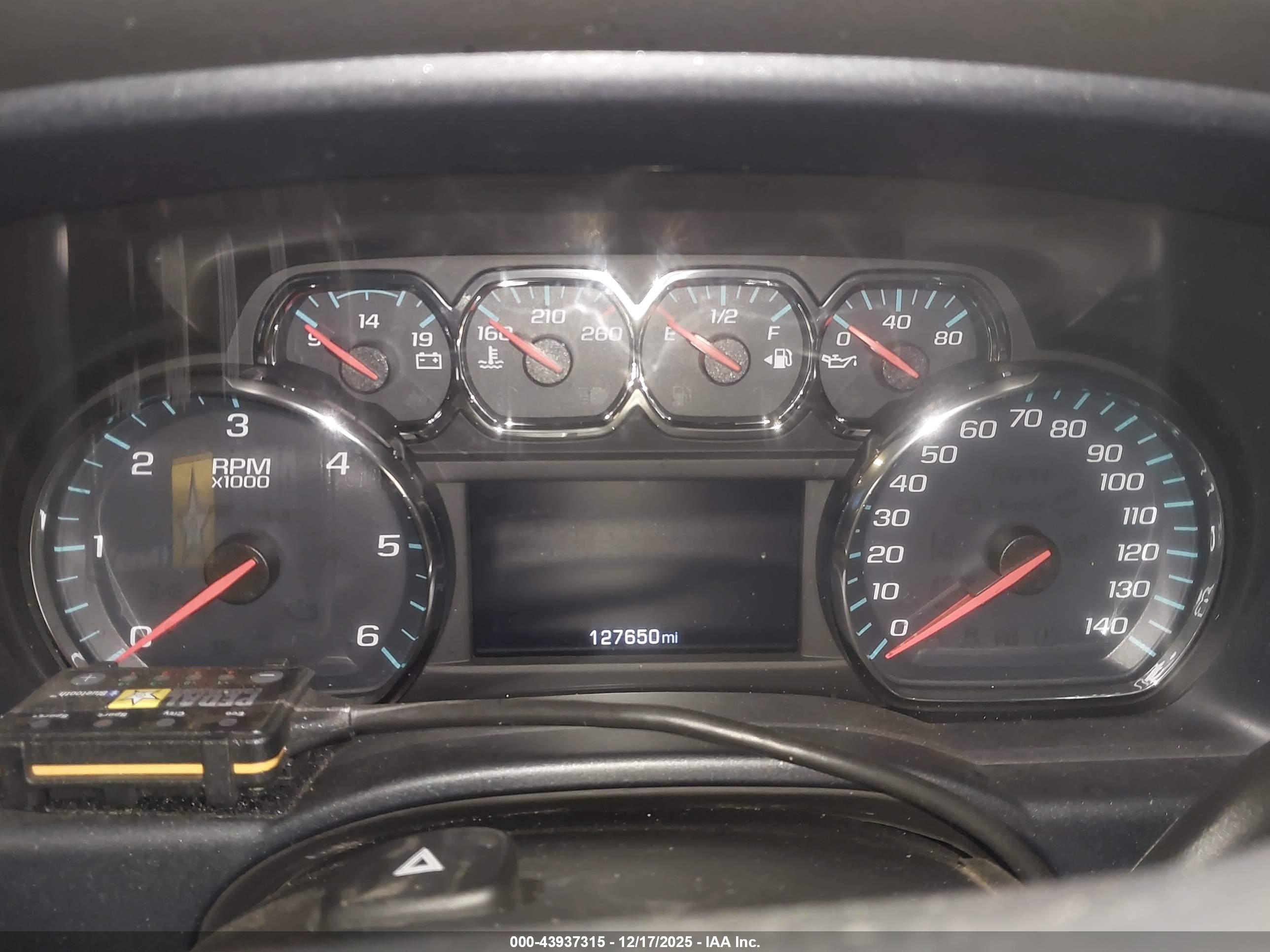 CHEVROLET SILVERADO image 7