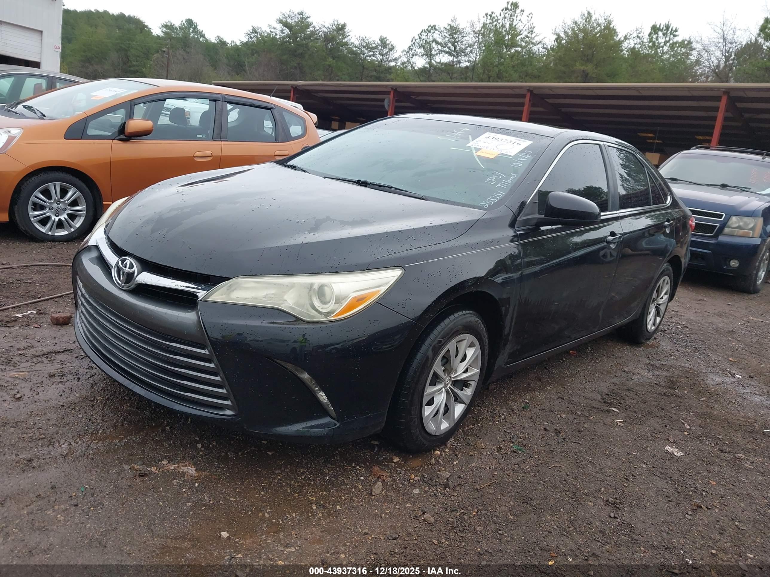 TOYOTA CAMRY image 2