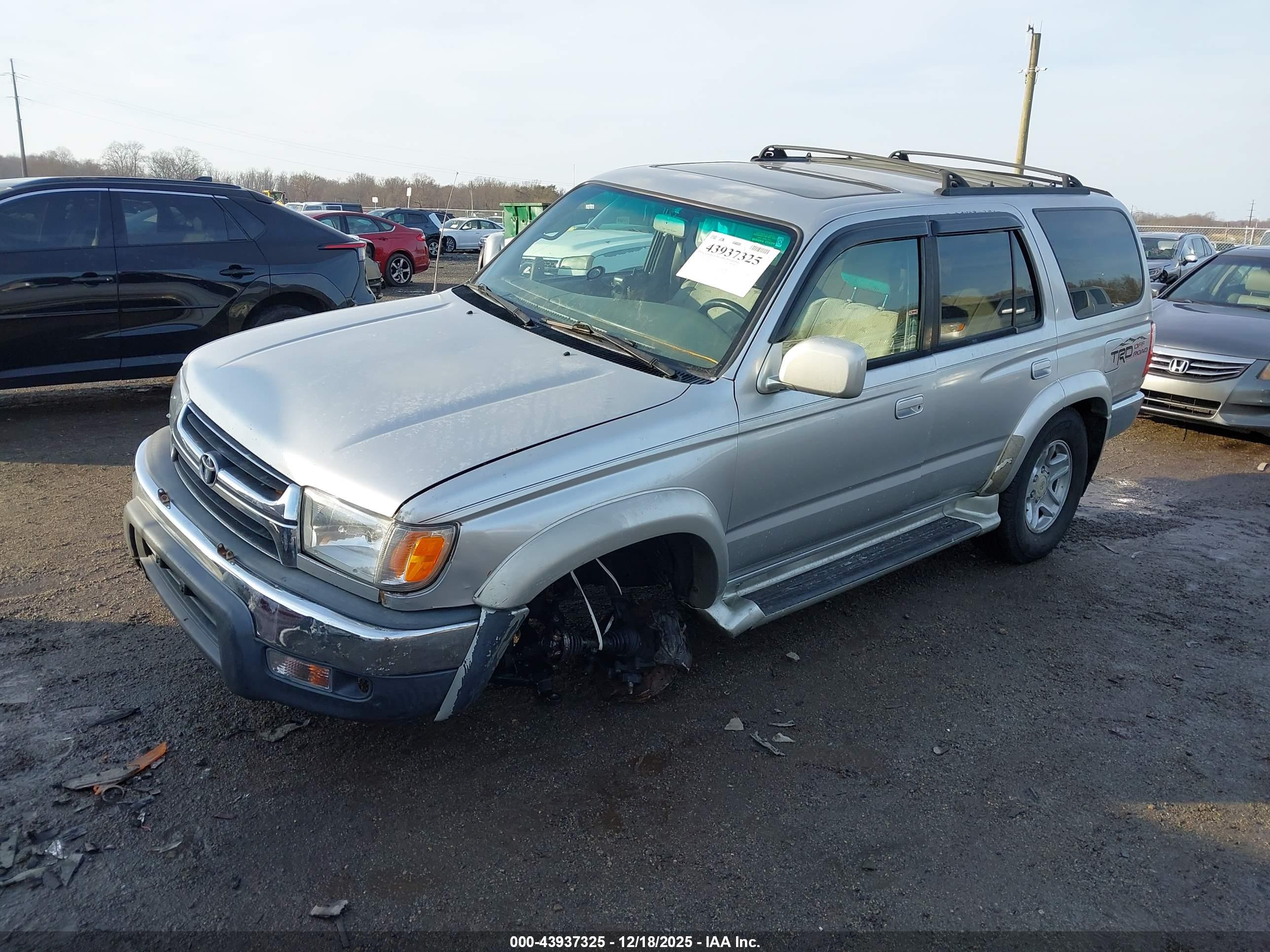 TOYOTA 4RUNNER image 2