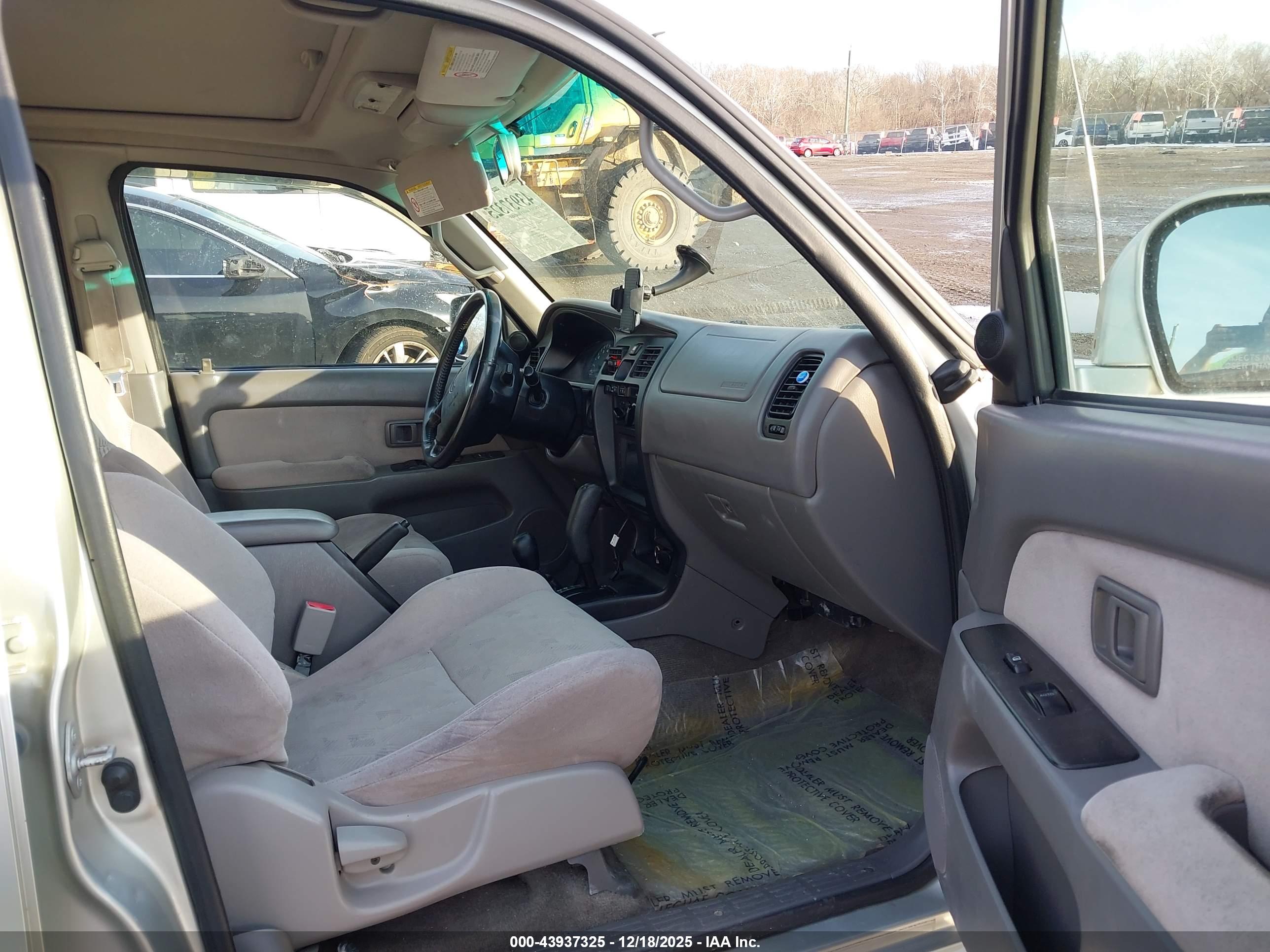 TOYOTA 4RUNNER image 5