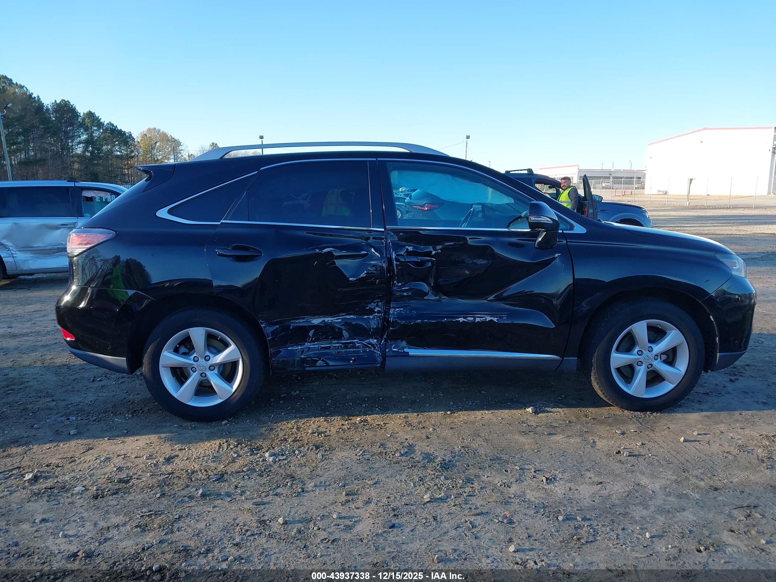 LEXUS RX image 6