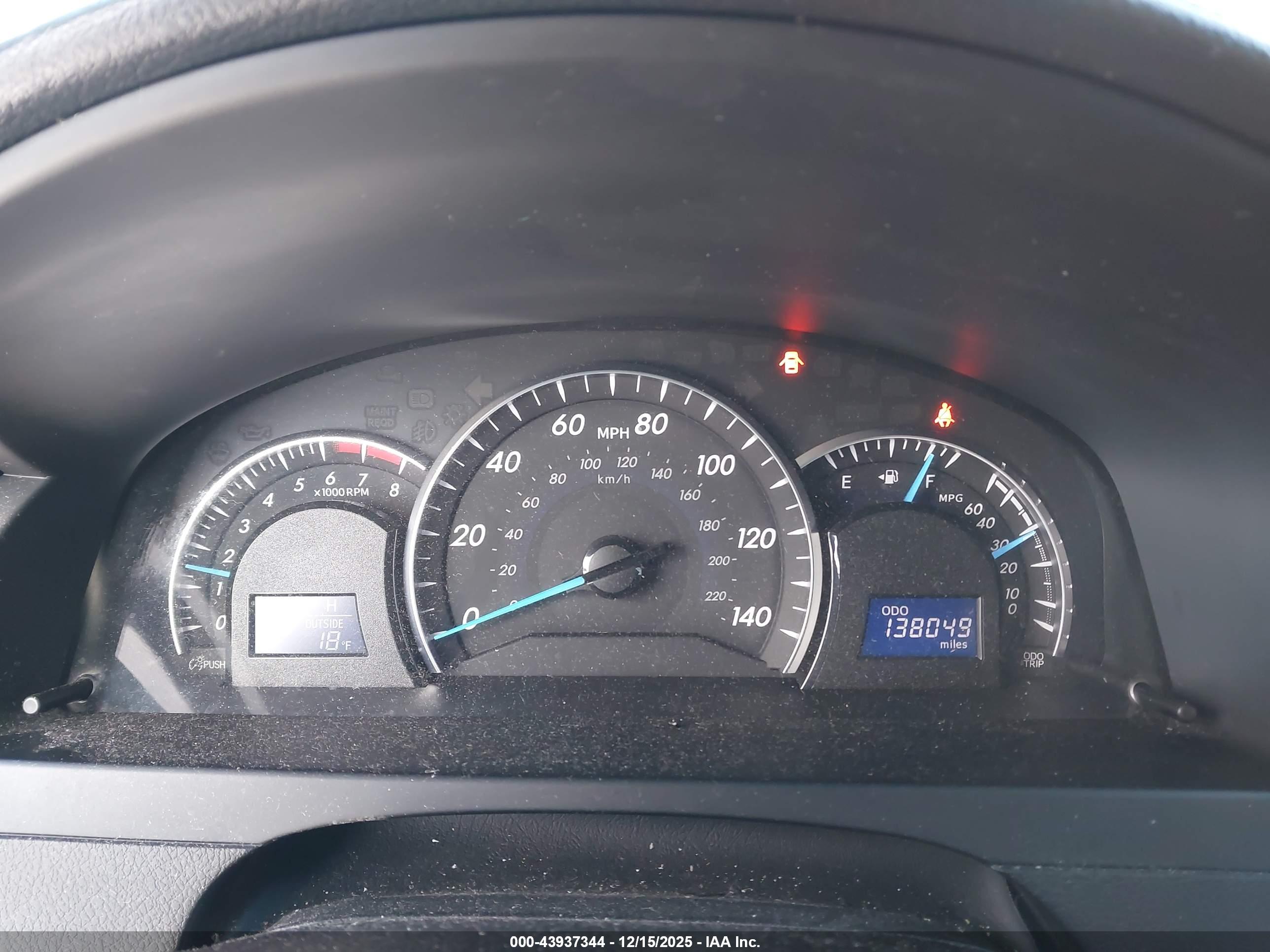 TOYOTA CAMRY image 7