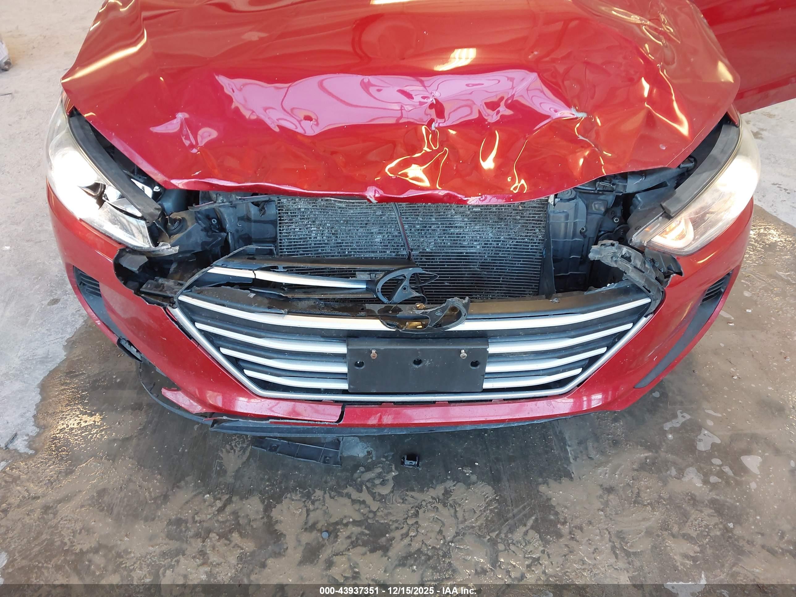 HYUNDAI ELANTRA image 6