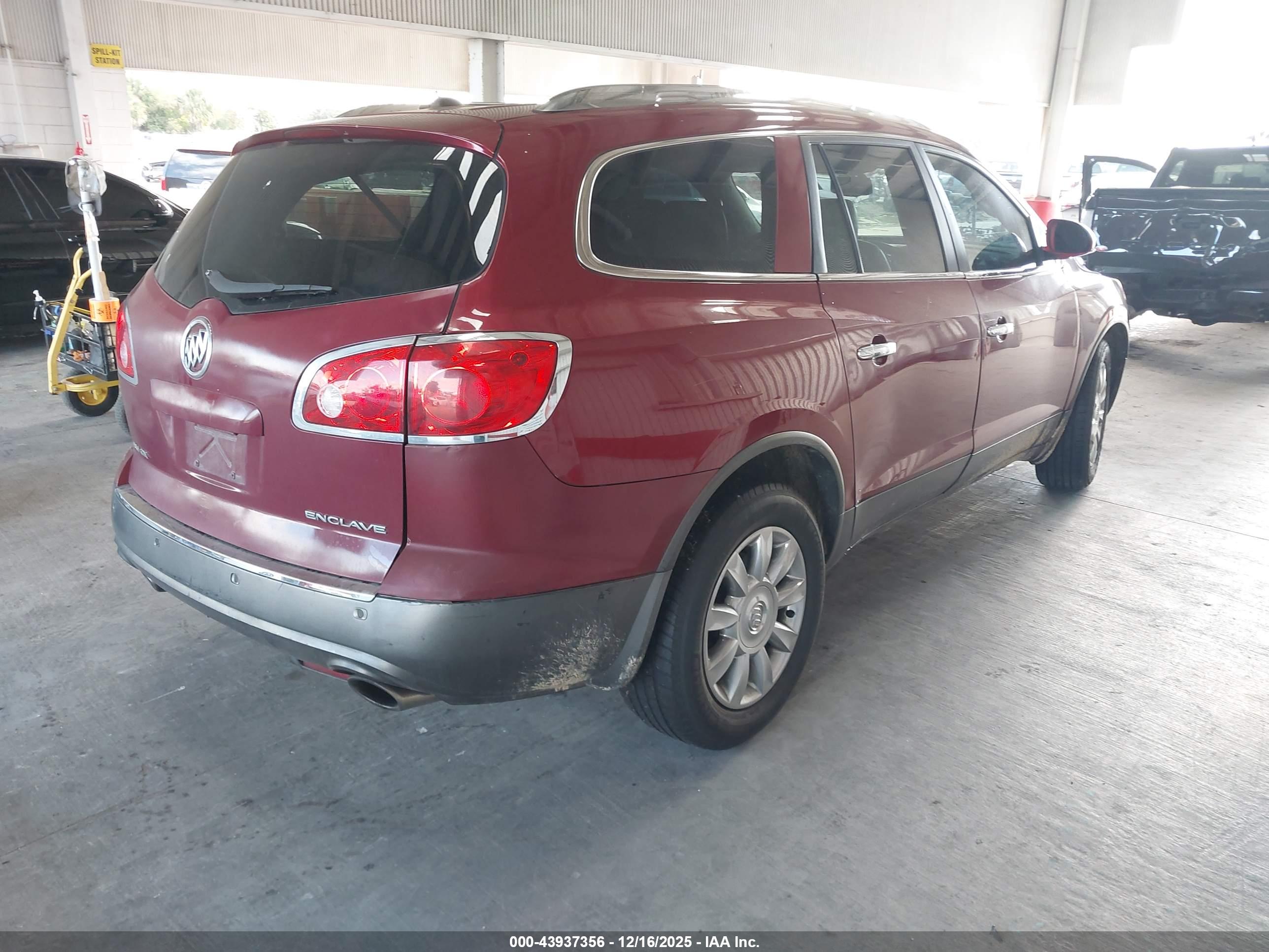 BUICK ENCLAVE image 4