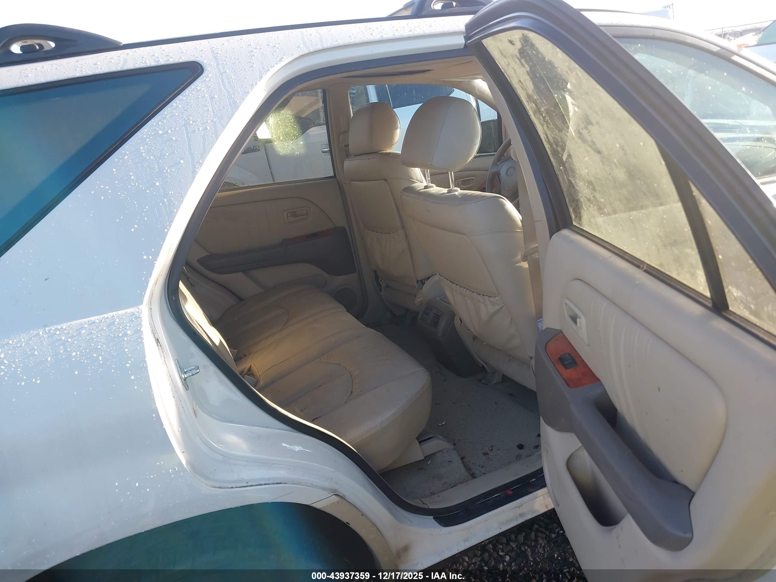 LEXUS RX image 8