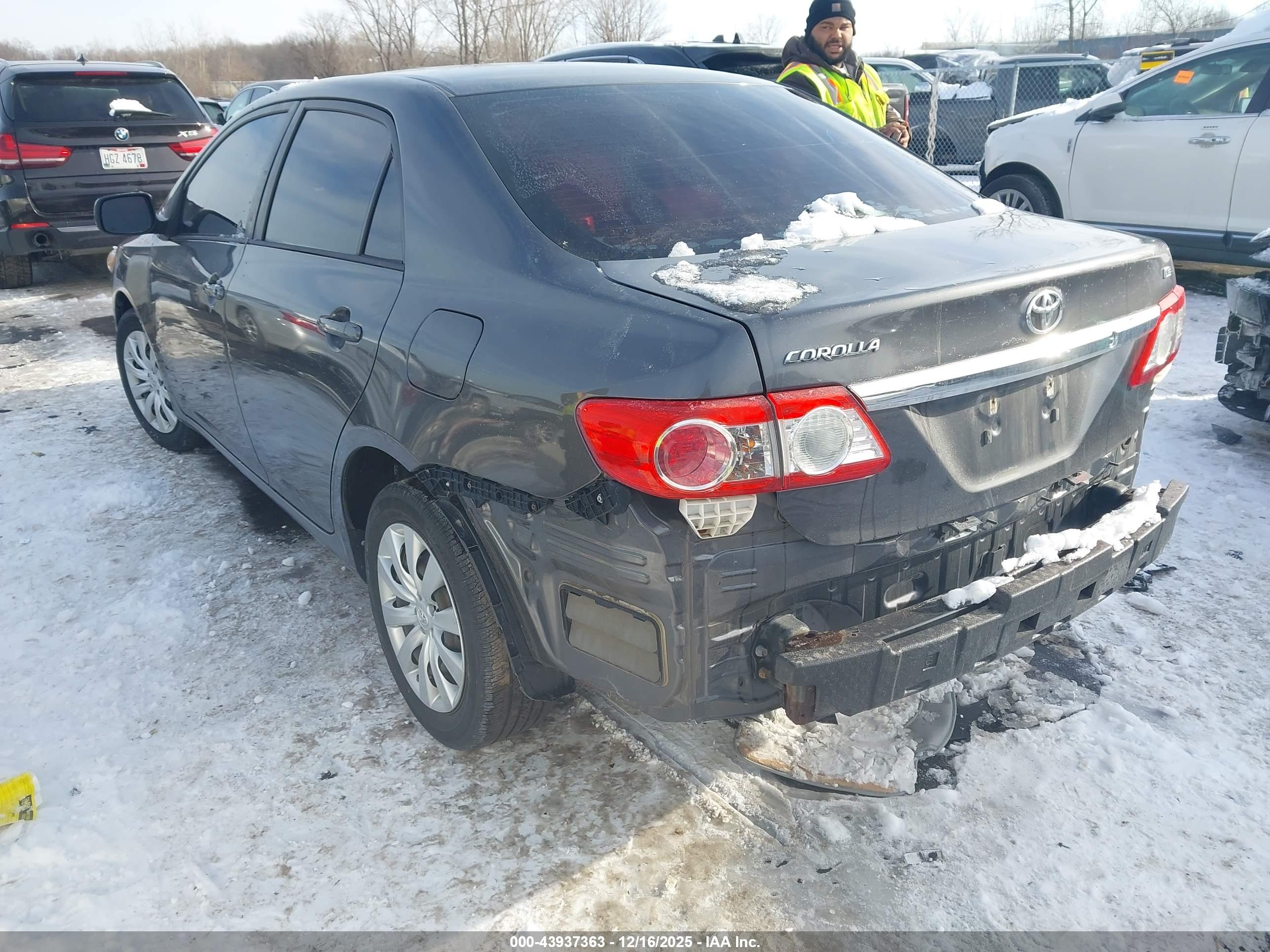 TOYOTA COROLLA image 3