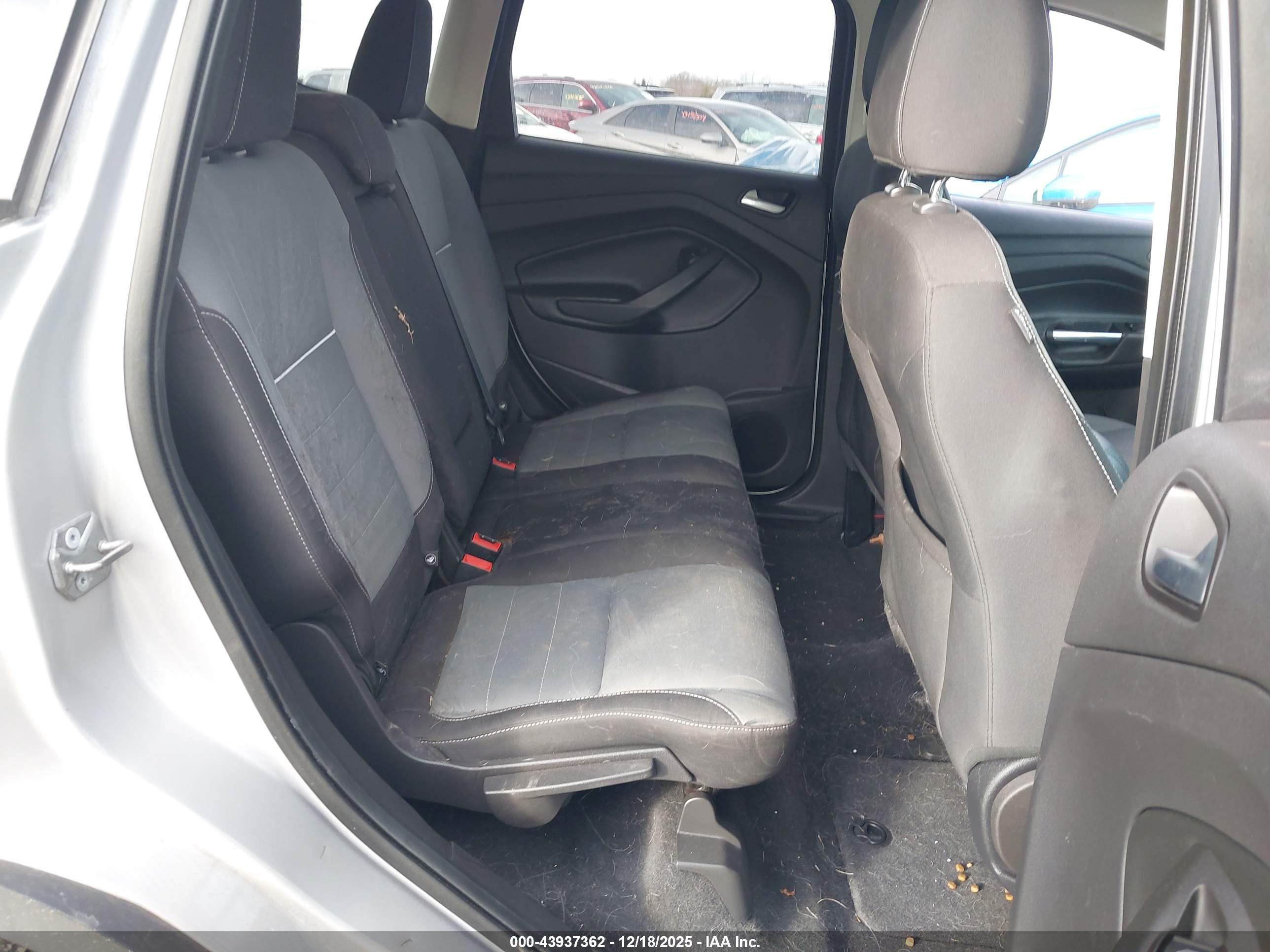 FORD ESCAPE image 8