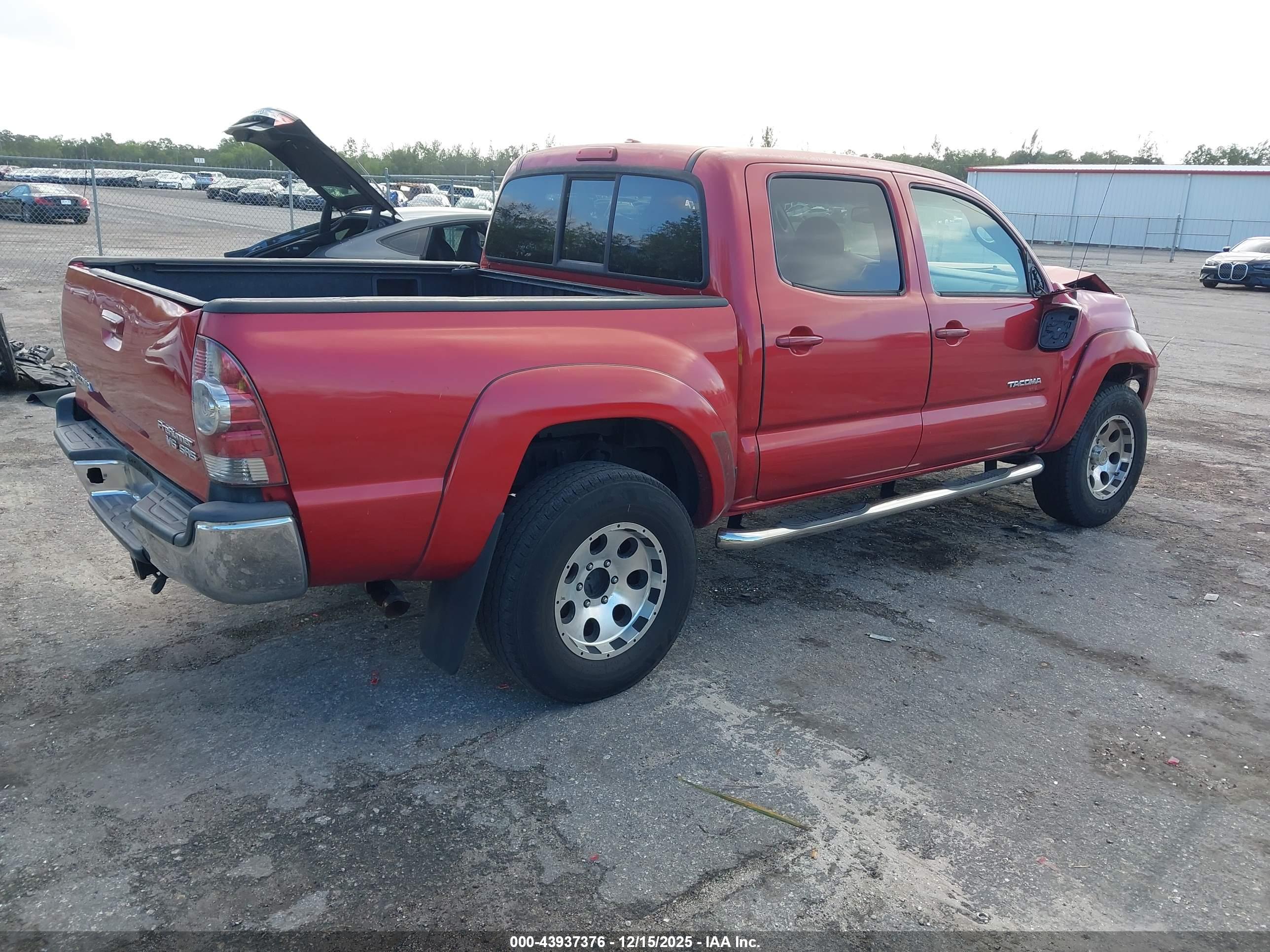 TOYOTA TACOMA image 4