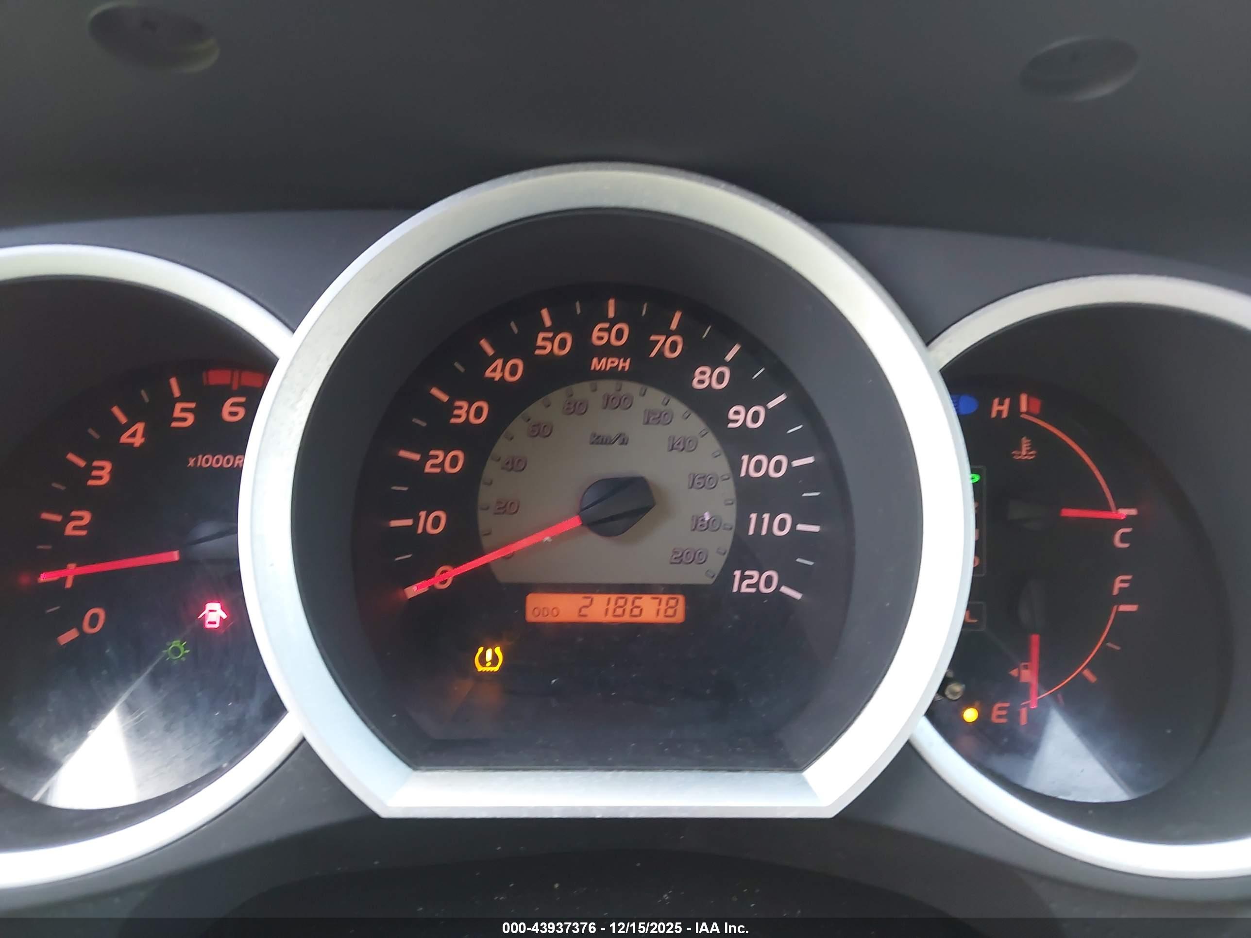 TOYOTA TACOMA image 7