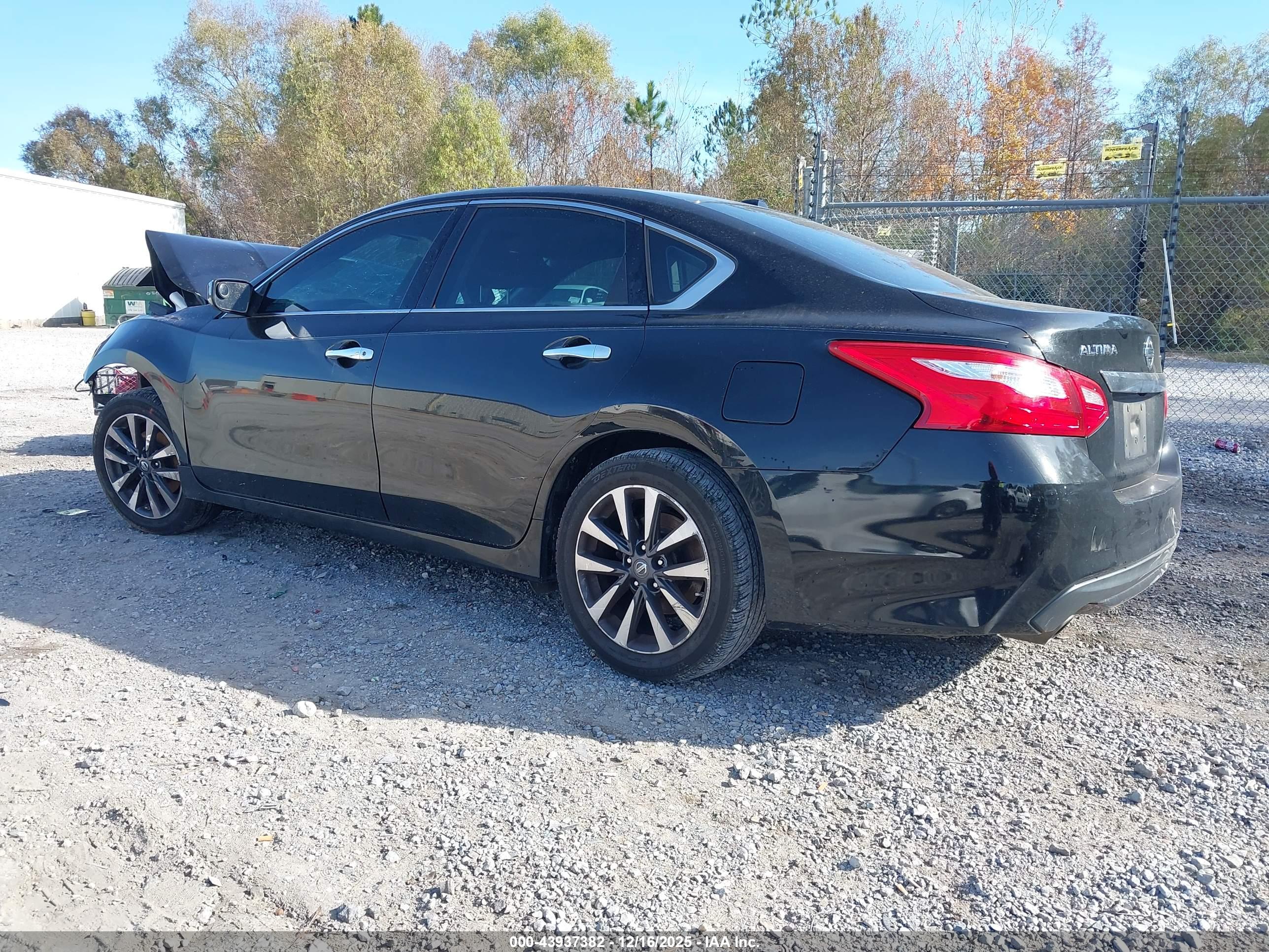 NISSAN ALTIMA image 3