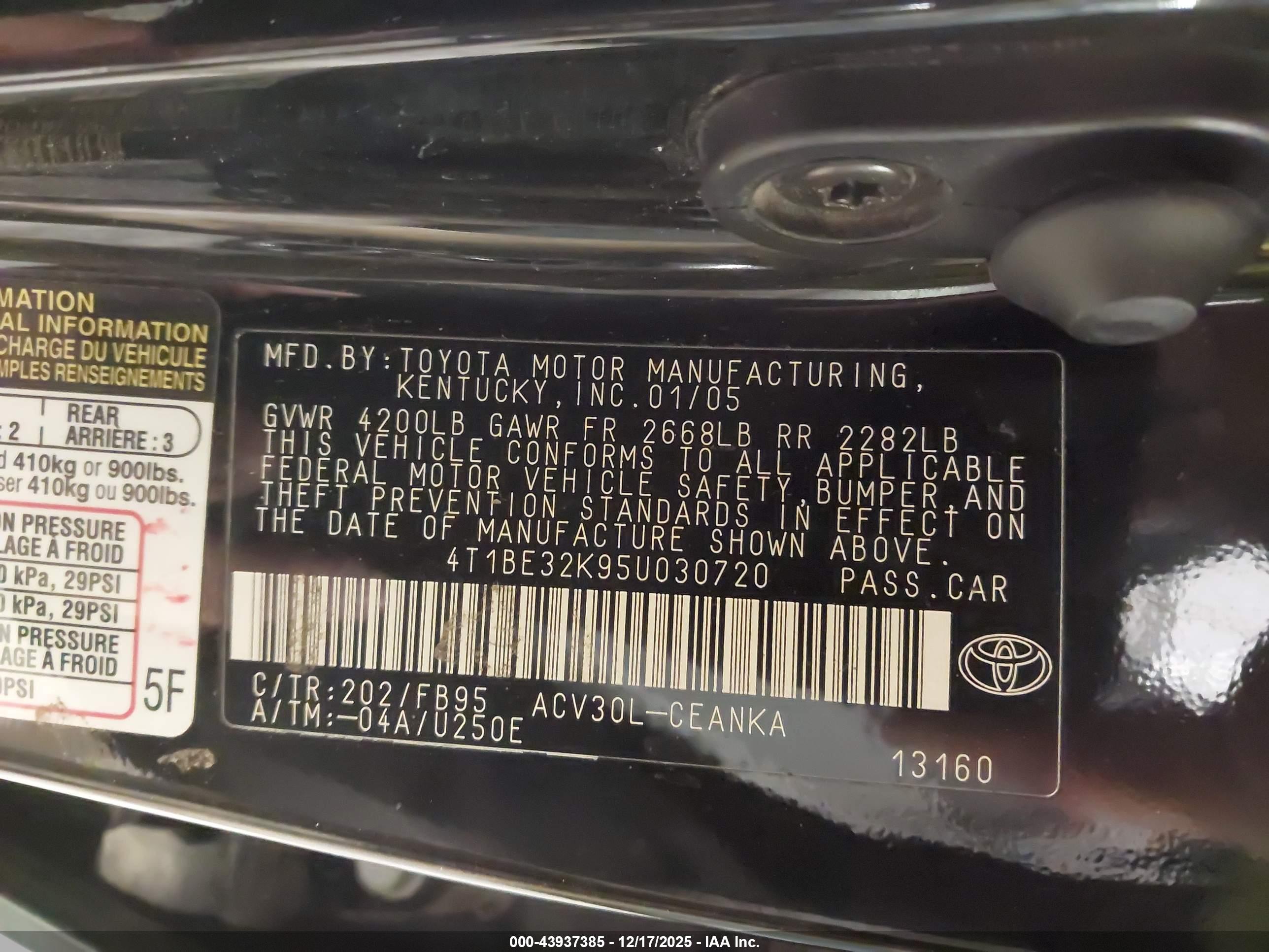 TOYOTA CAMRY image 9