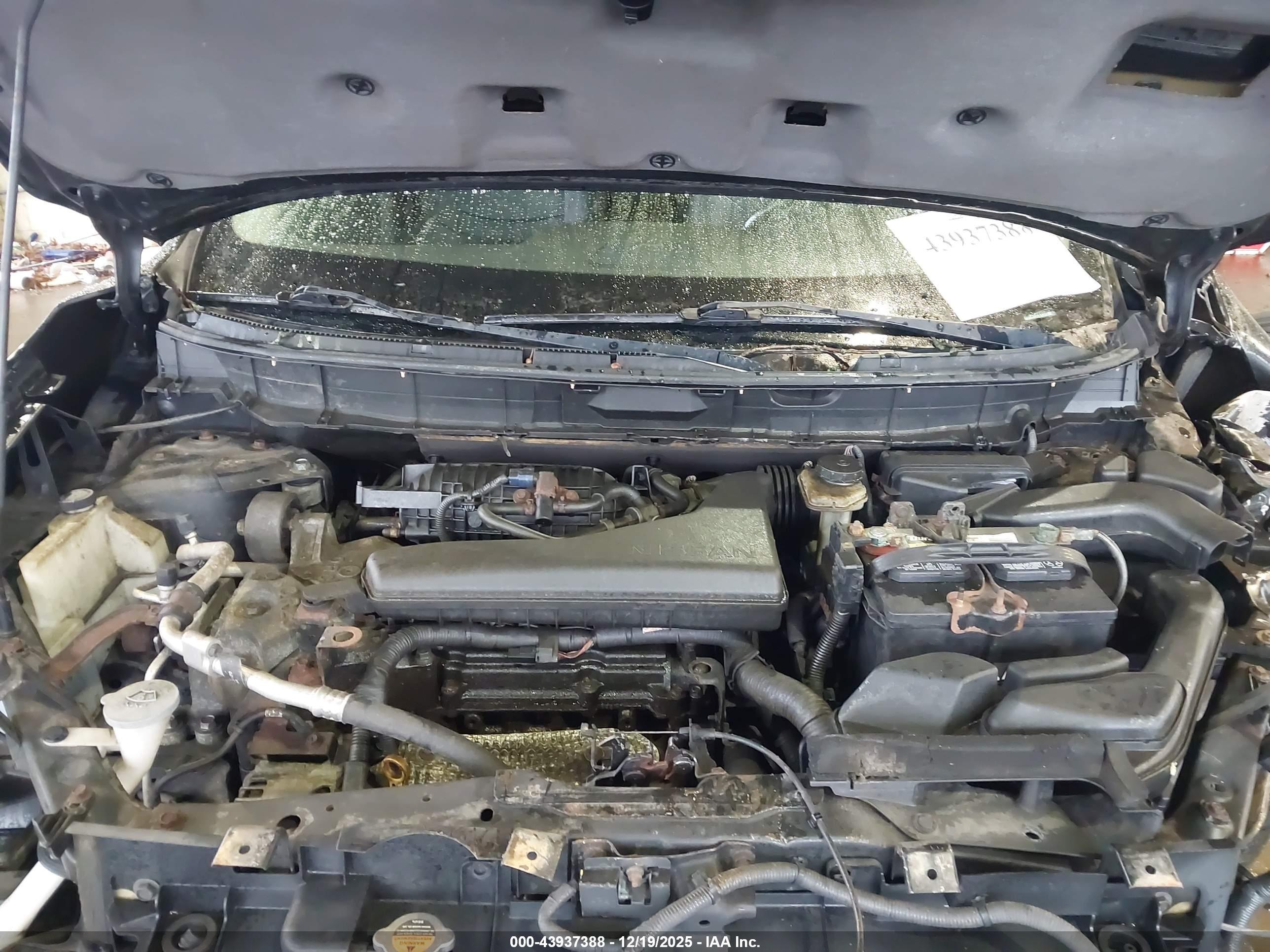 NISSAN ROGUE image 10