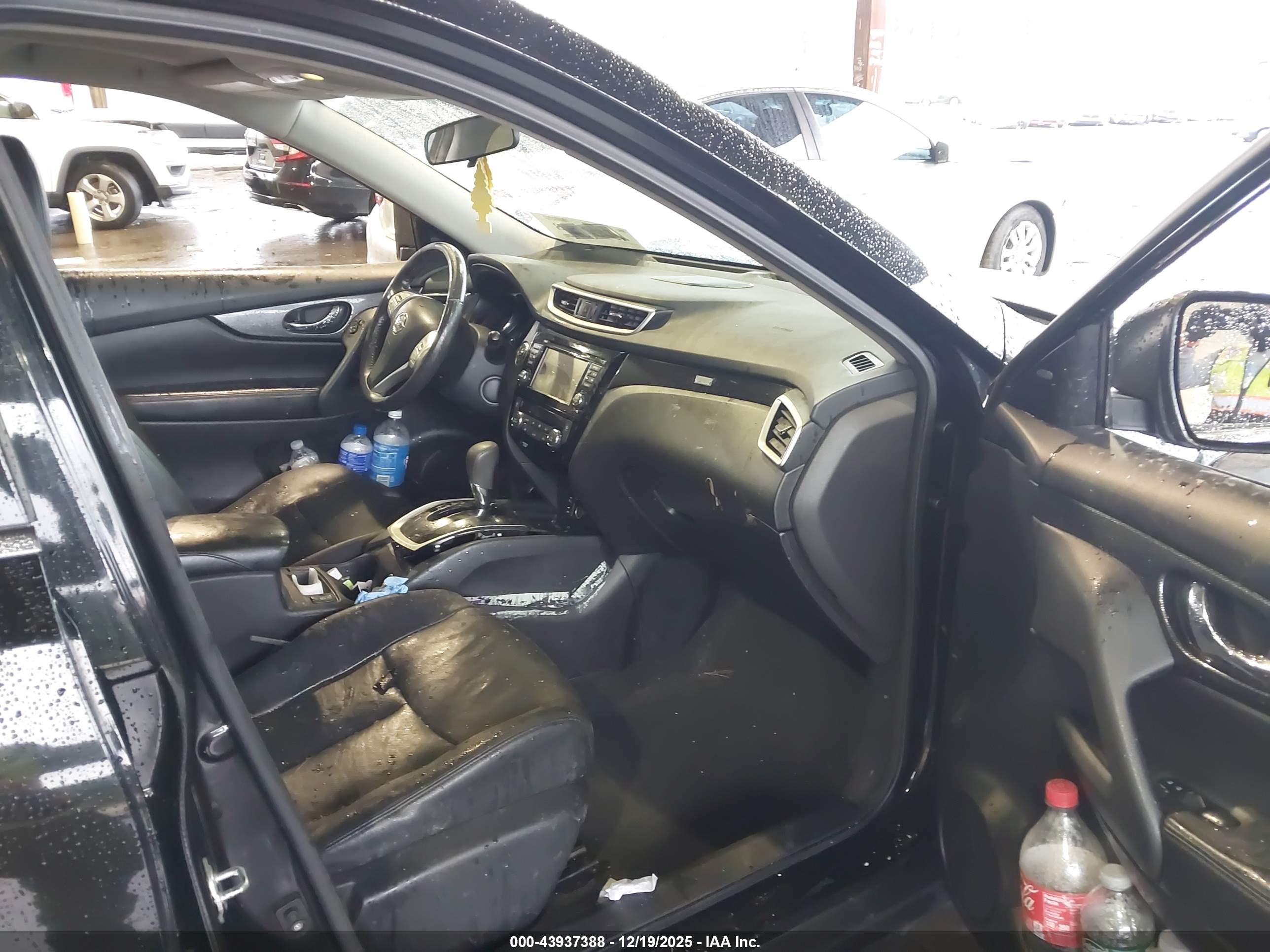 NISSAN ROGUE image 5