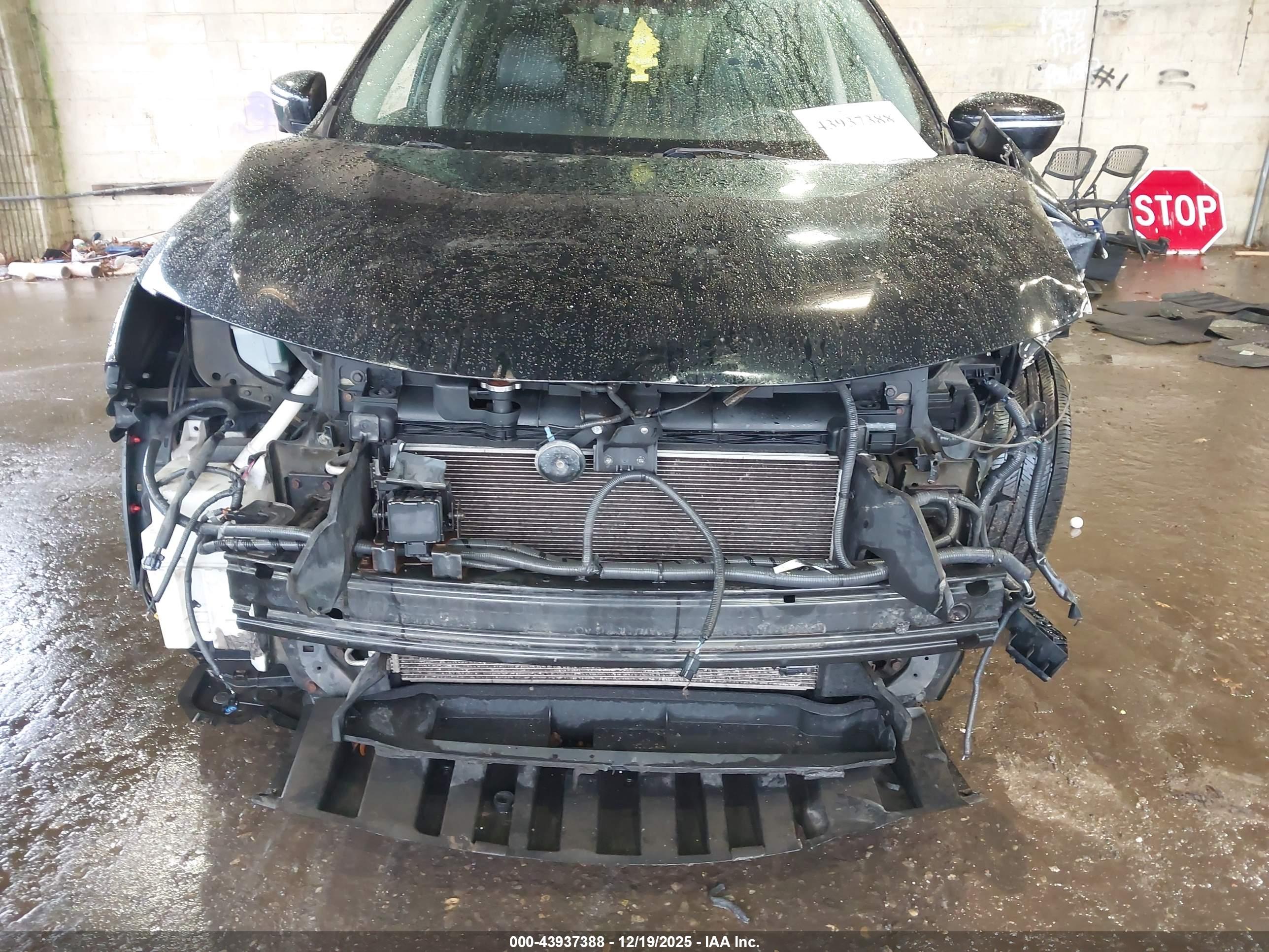 NISSAN ROGUE image 6
