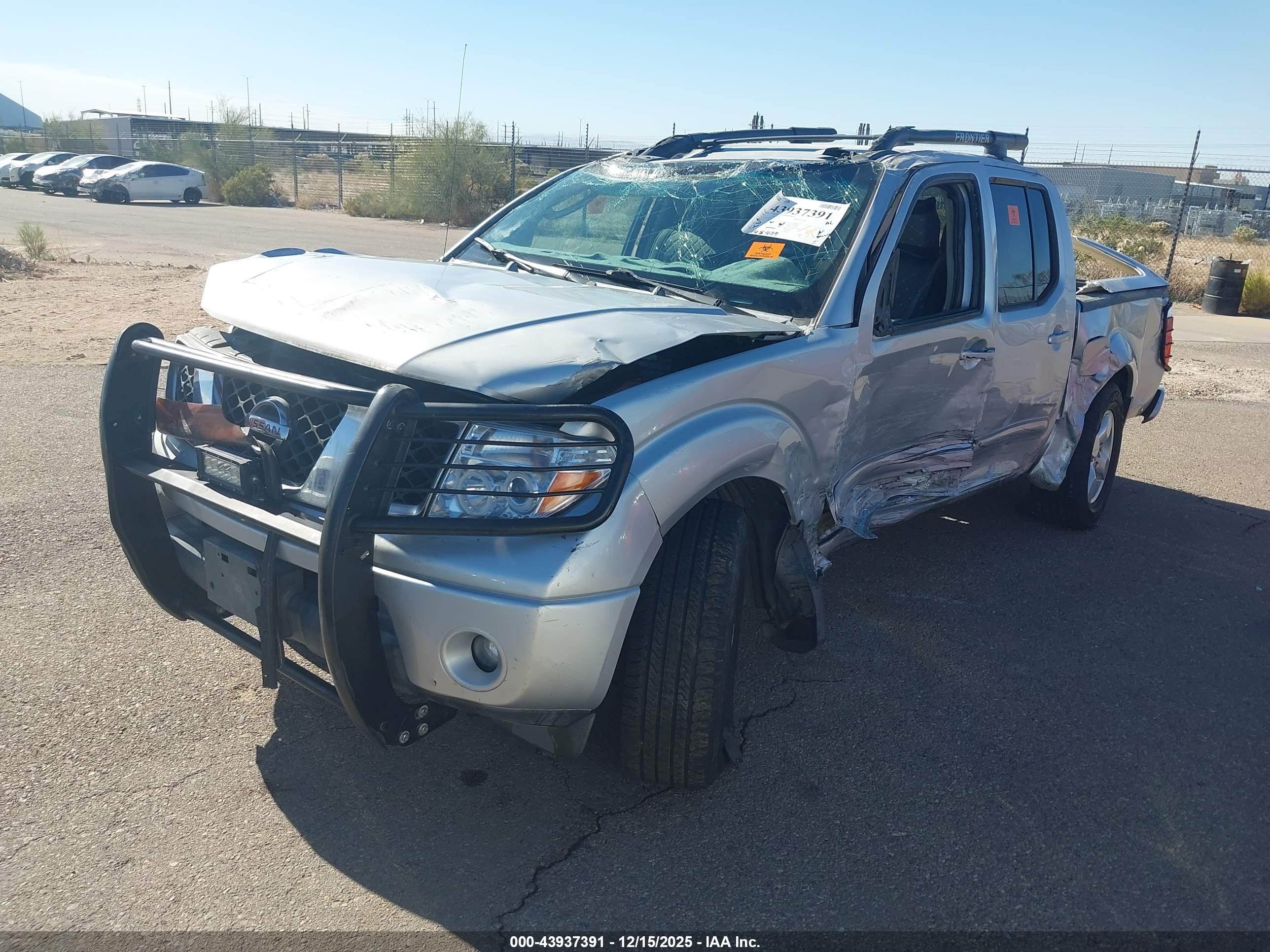 NISSAN FRONTIER image 2