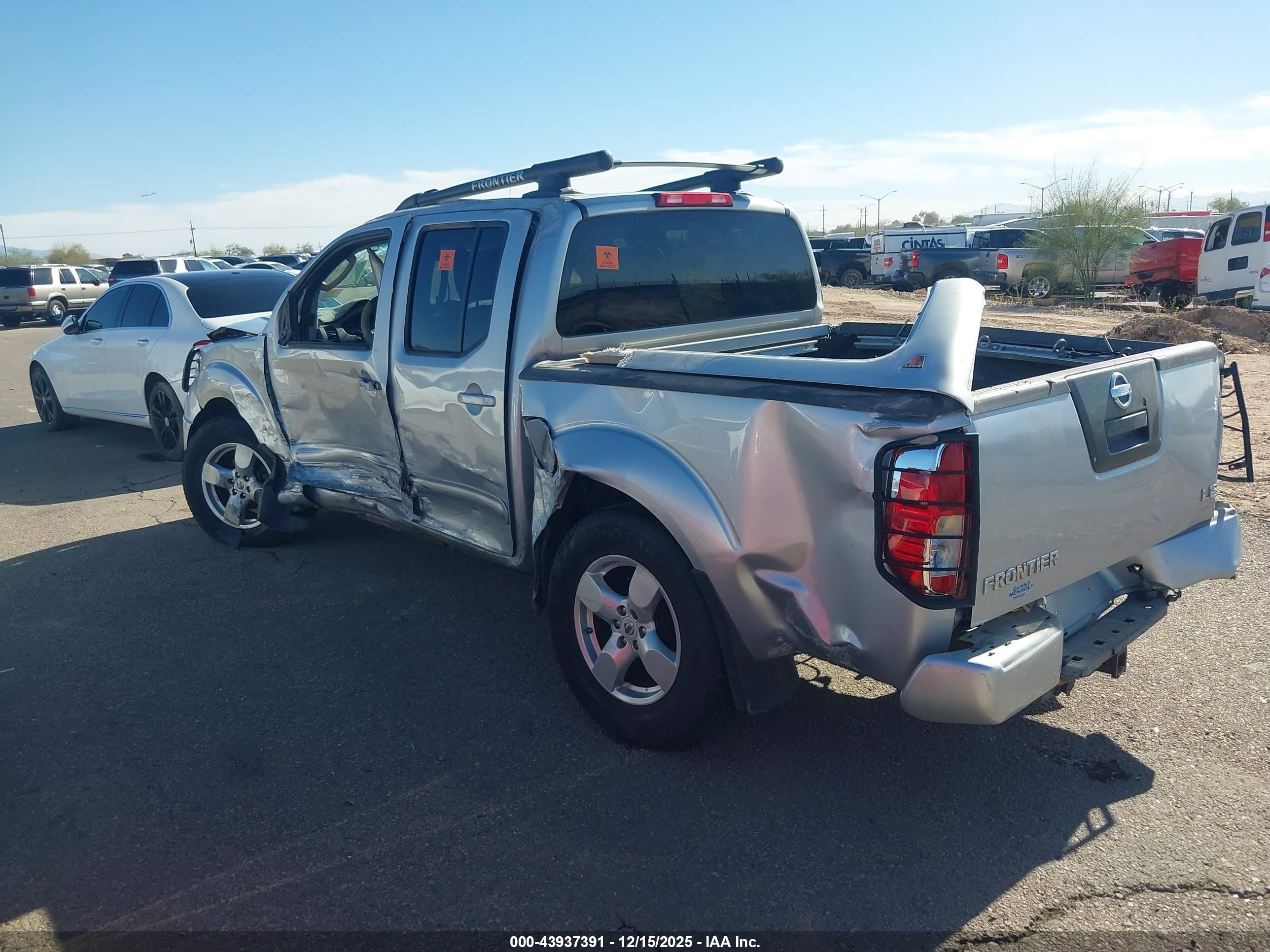 NISSAN FRONTIER image 3