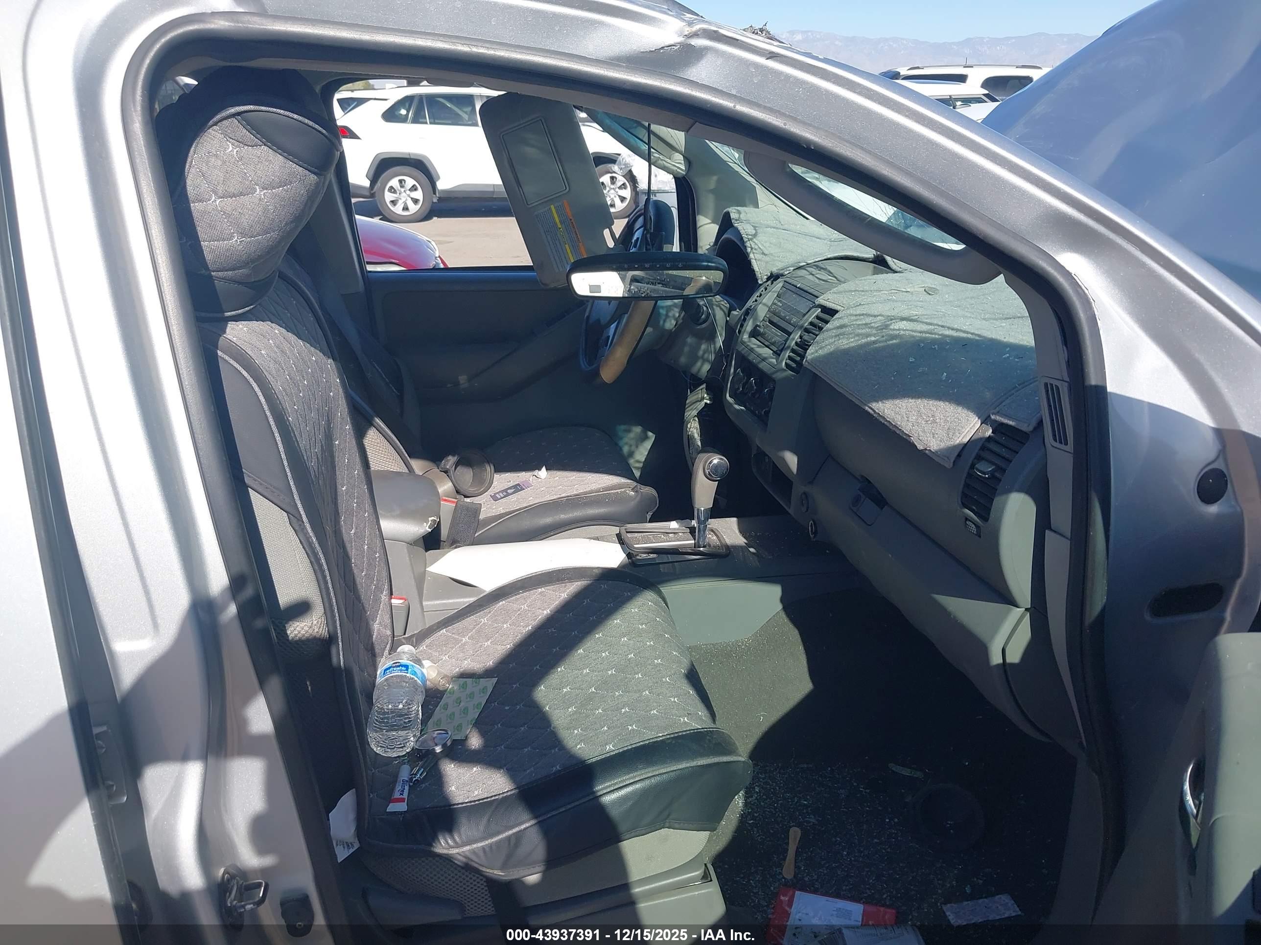 NISSAN FRONTIER image 5