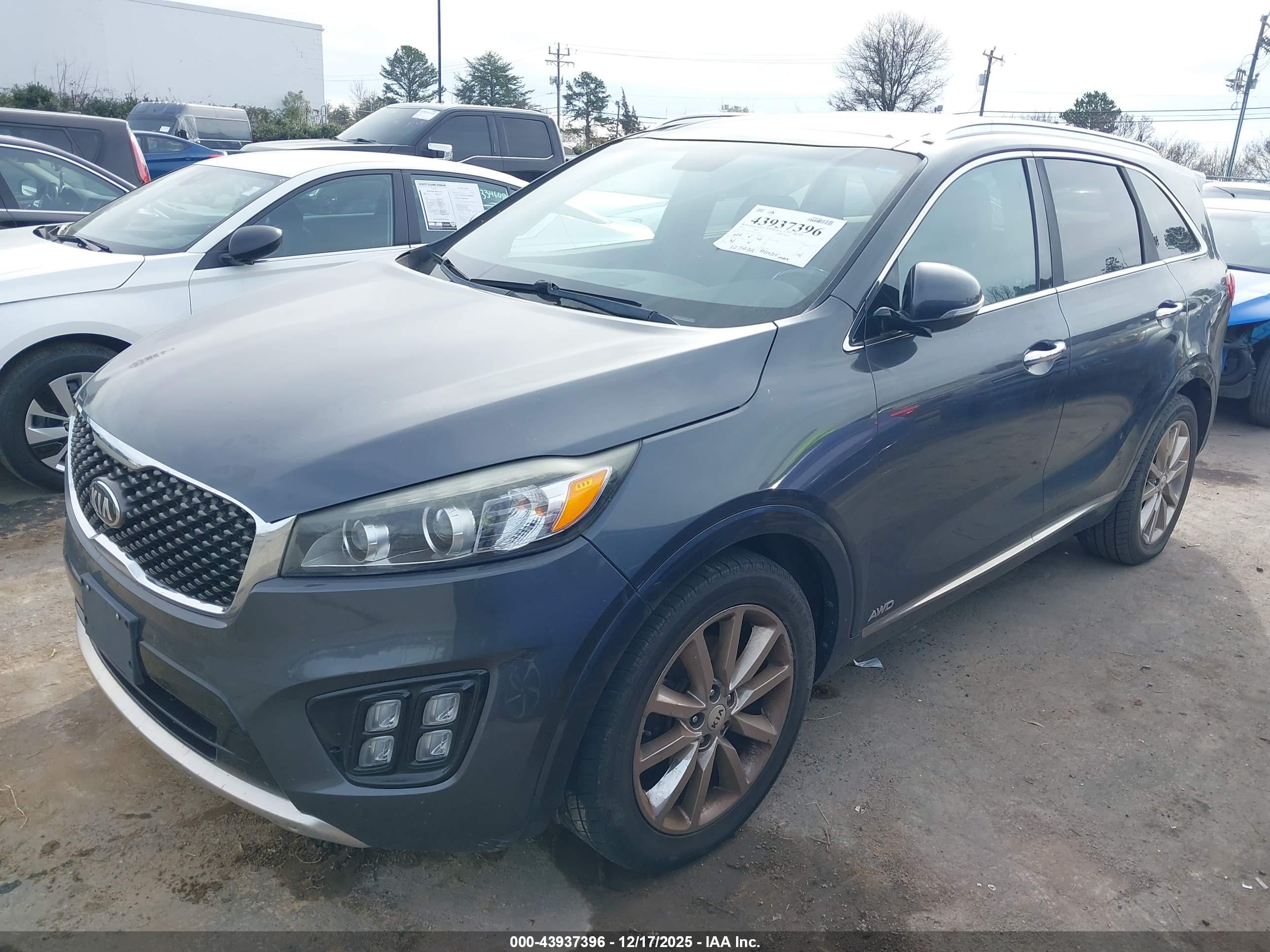 KIA SORENTO image 2