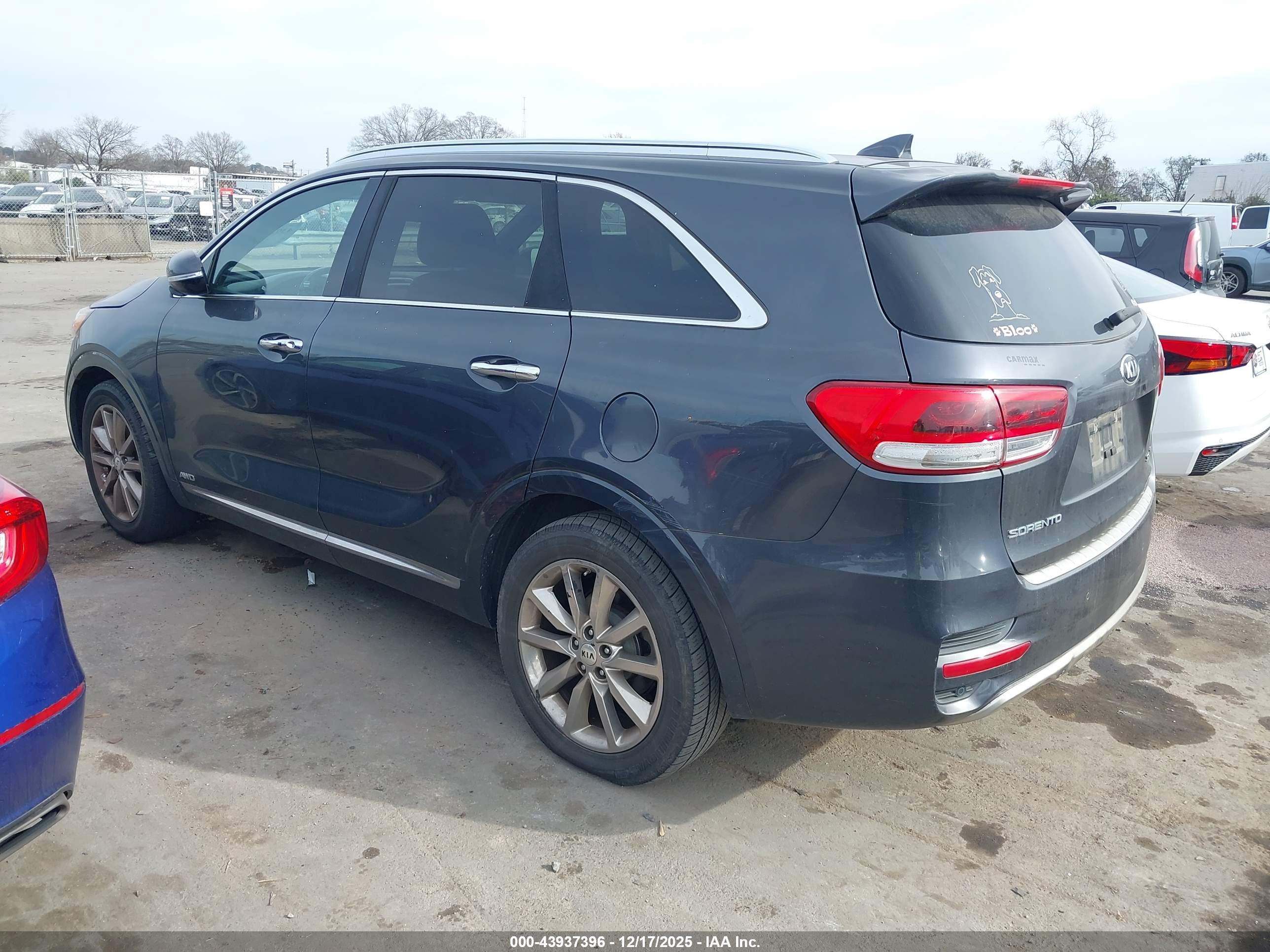 KIA SORENTO image 3
