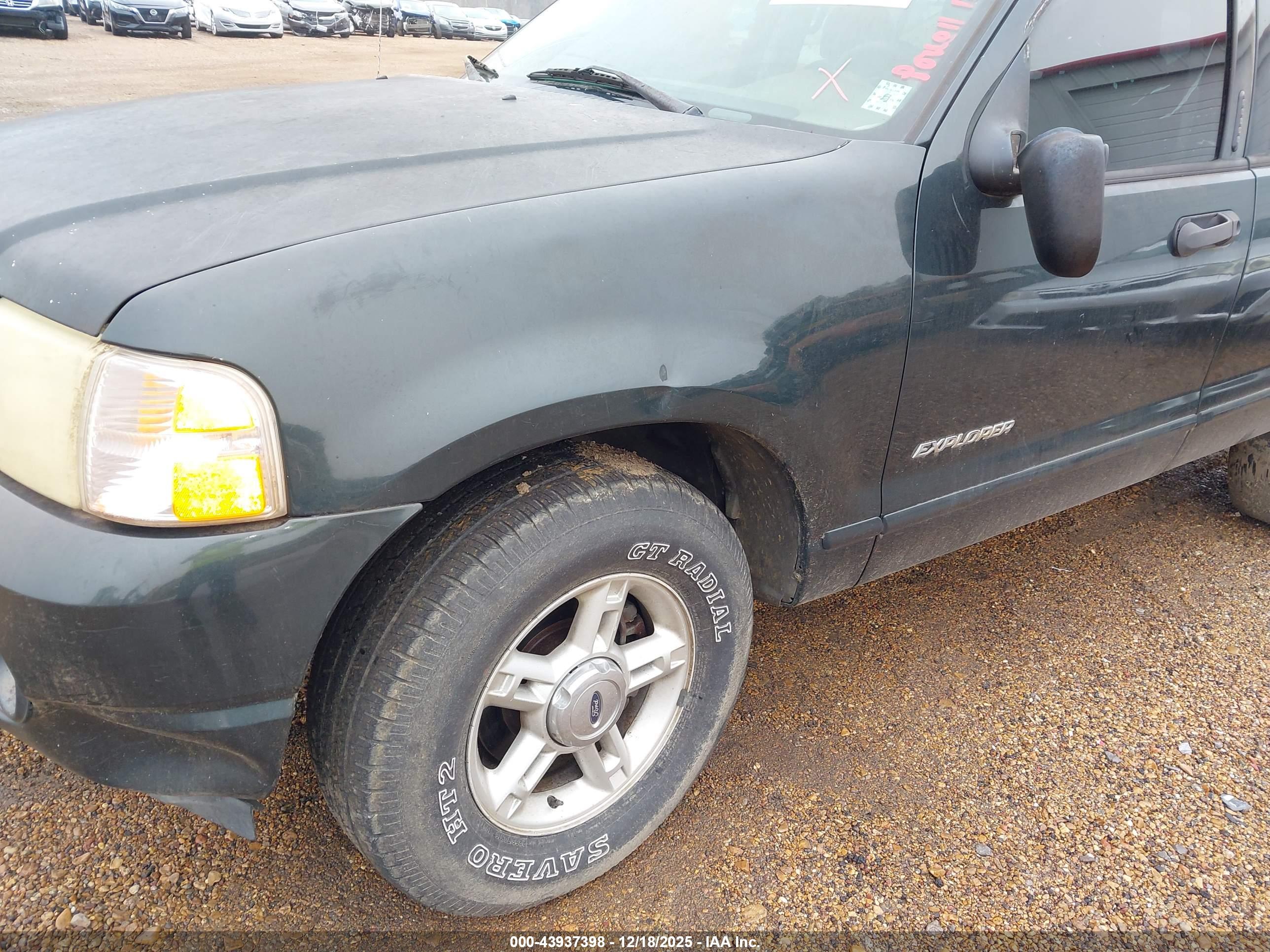 FORD EXPLORER image 6
