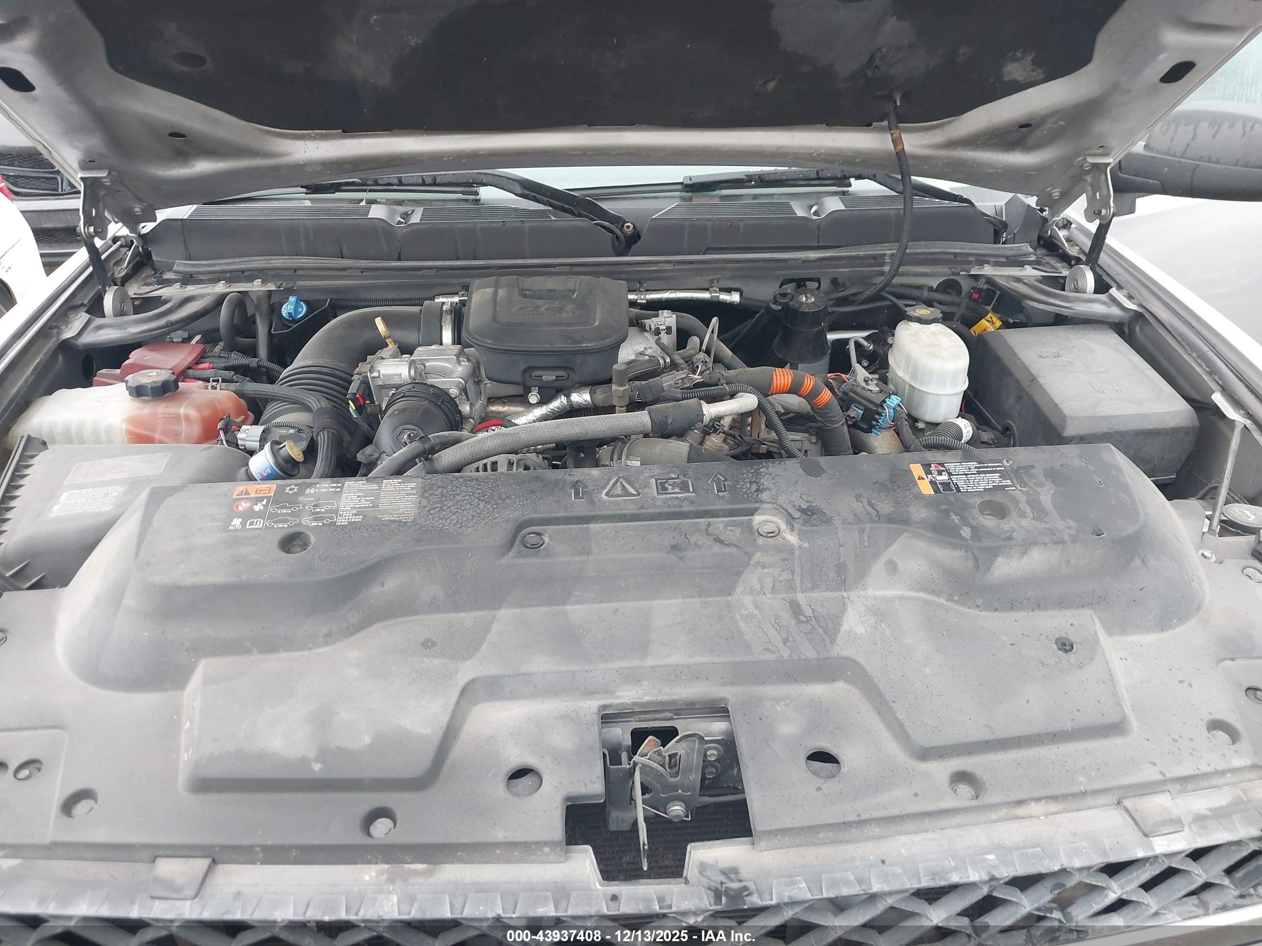 CHEVROLET SILVERADO image 10