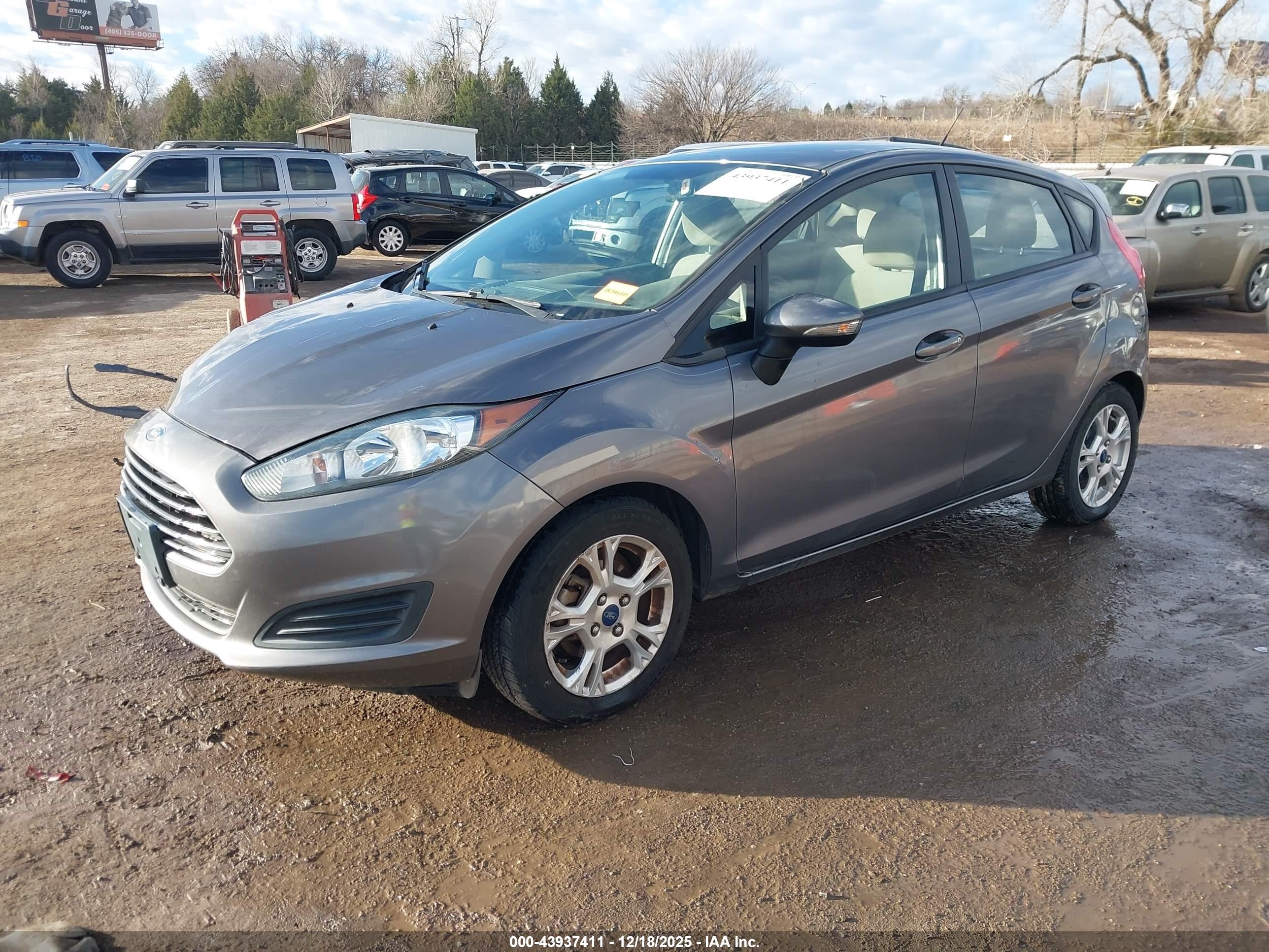 FORD FIESTA image 2