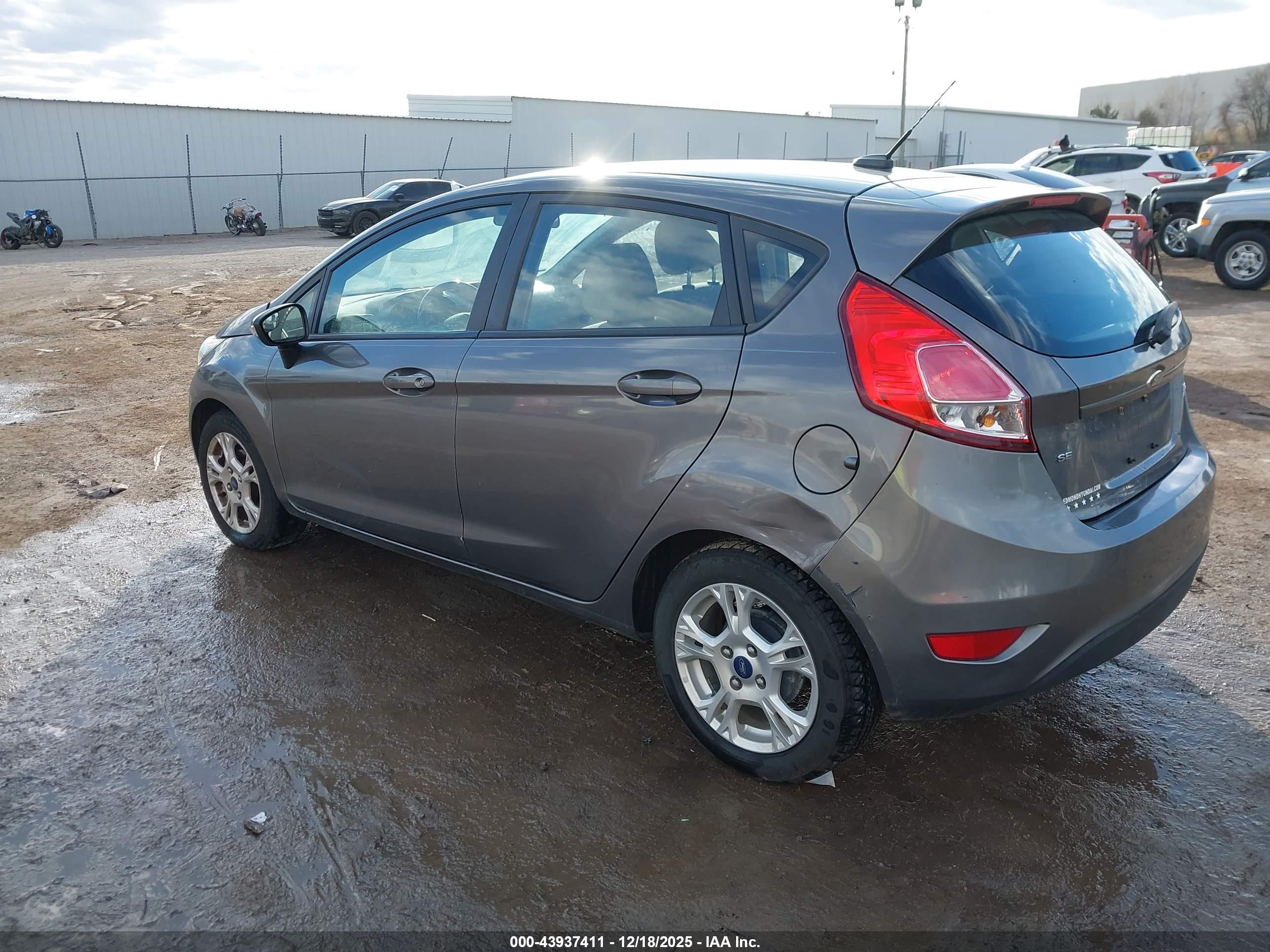 FORD FIESTA image 3