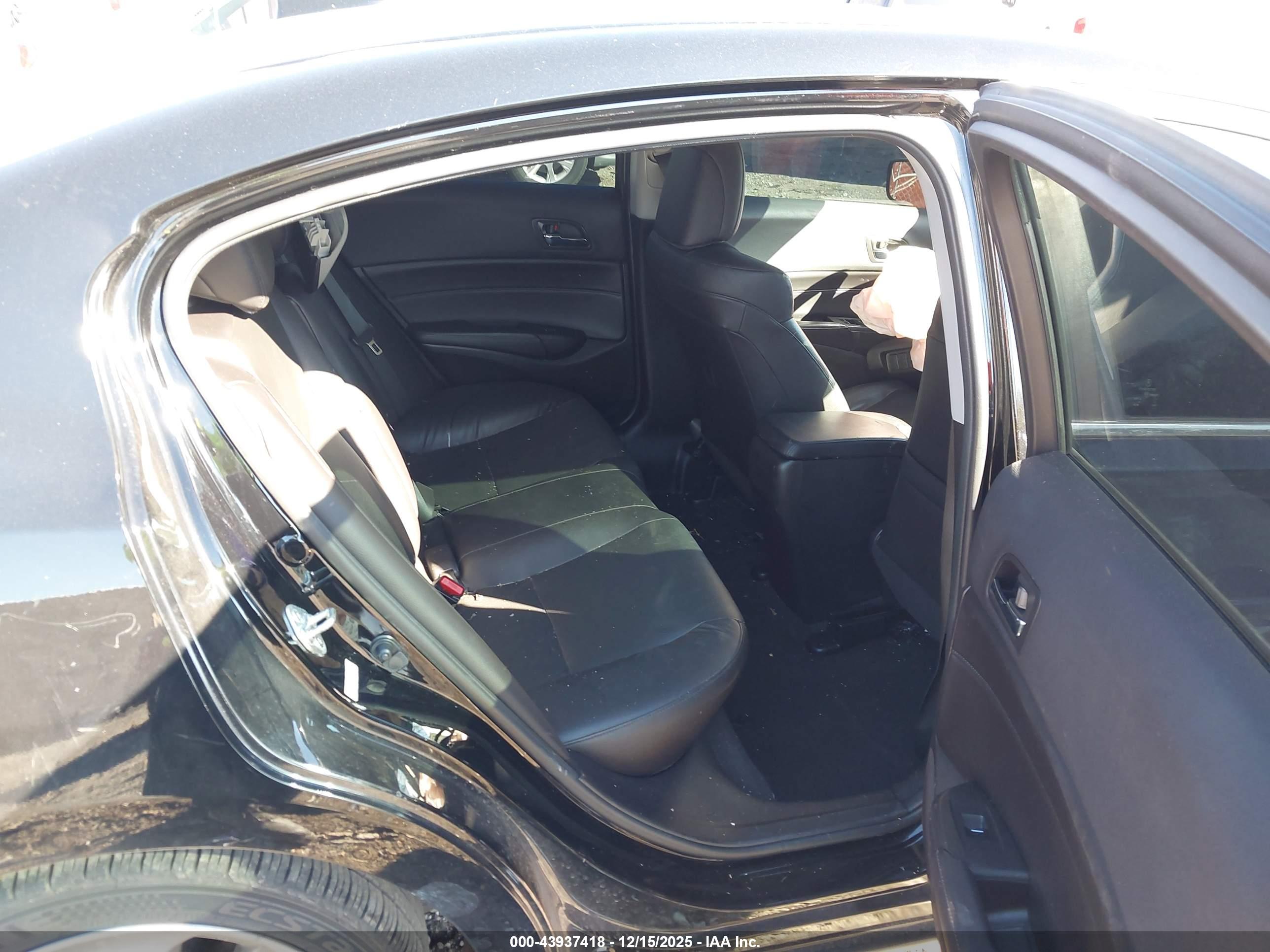 ACURA ILX image 8