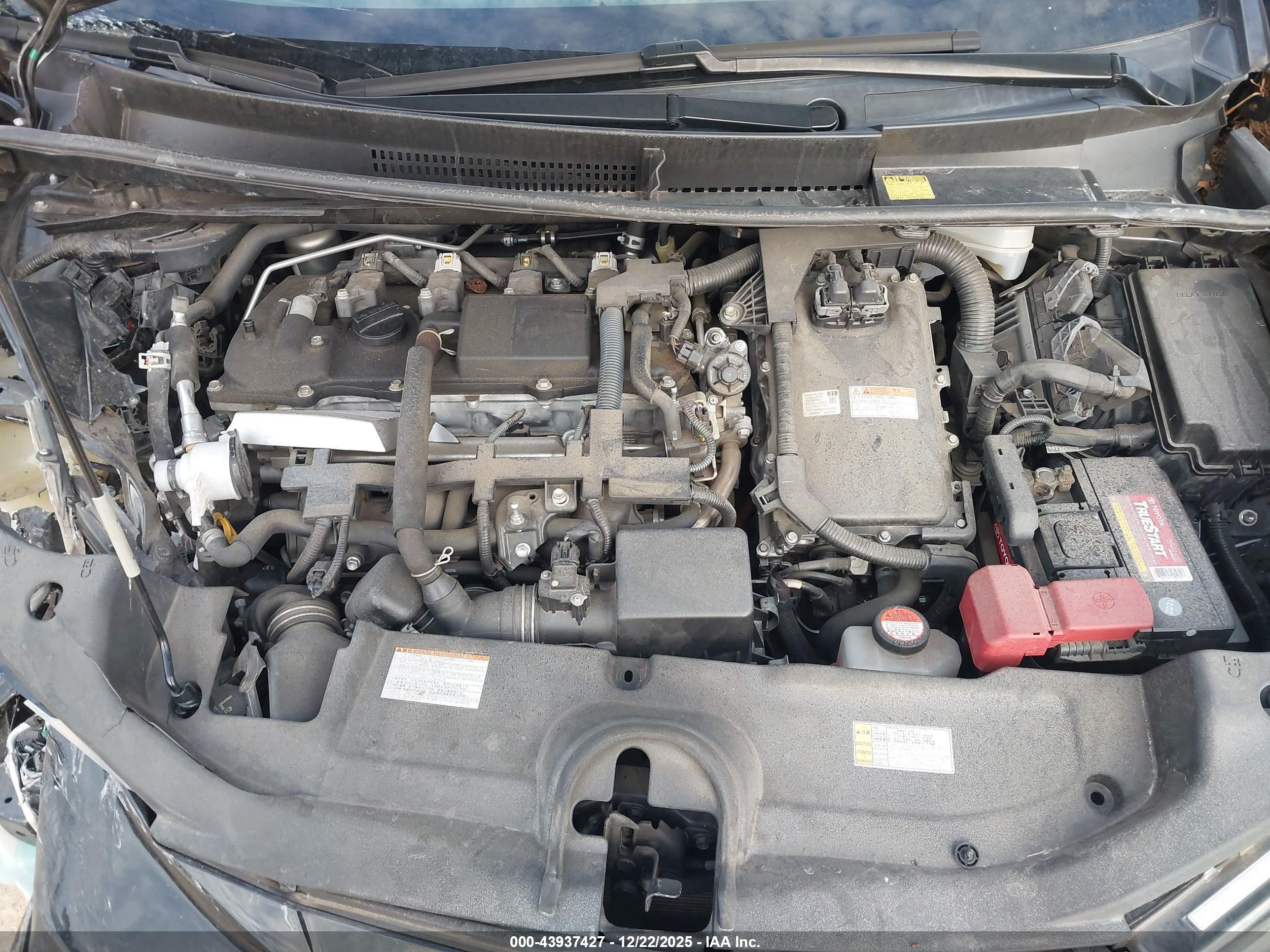 TOYOTA PRIUS image 10