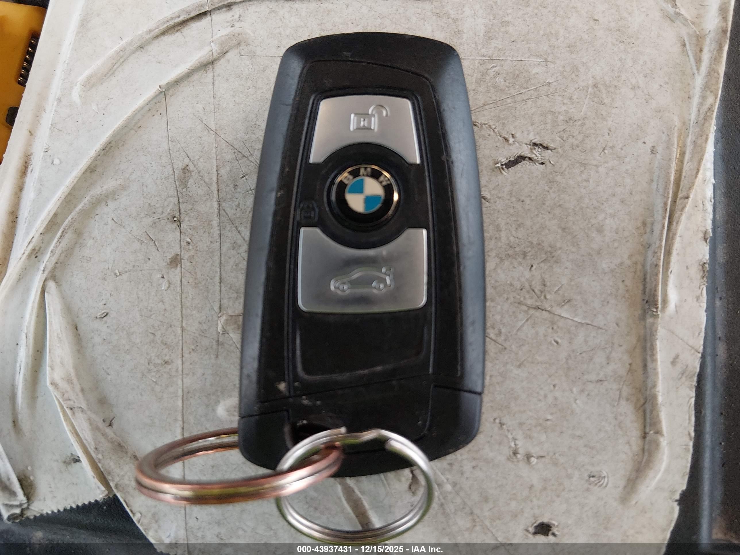 BMW 328I image 11