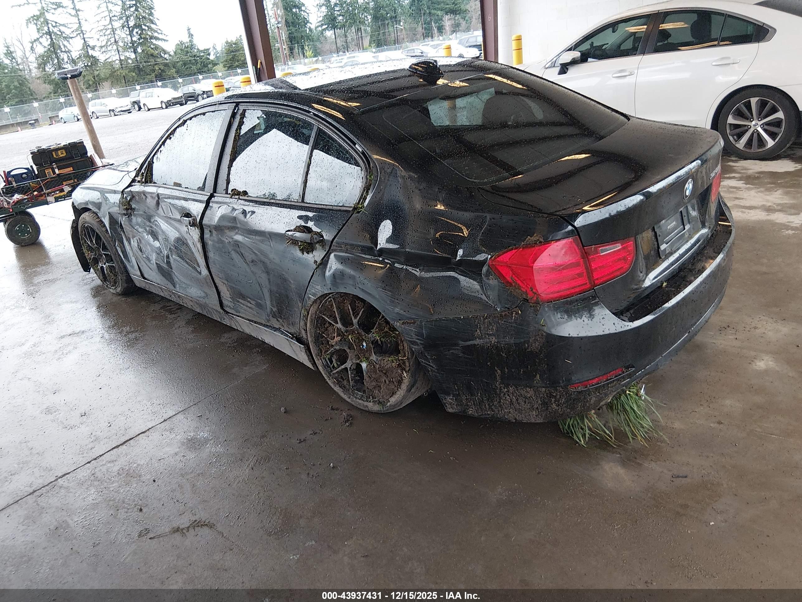 BMW 328I image 3
