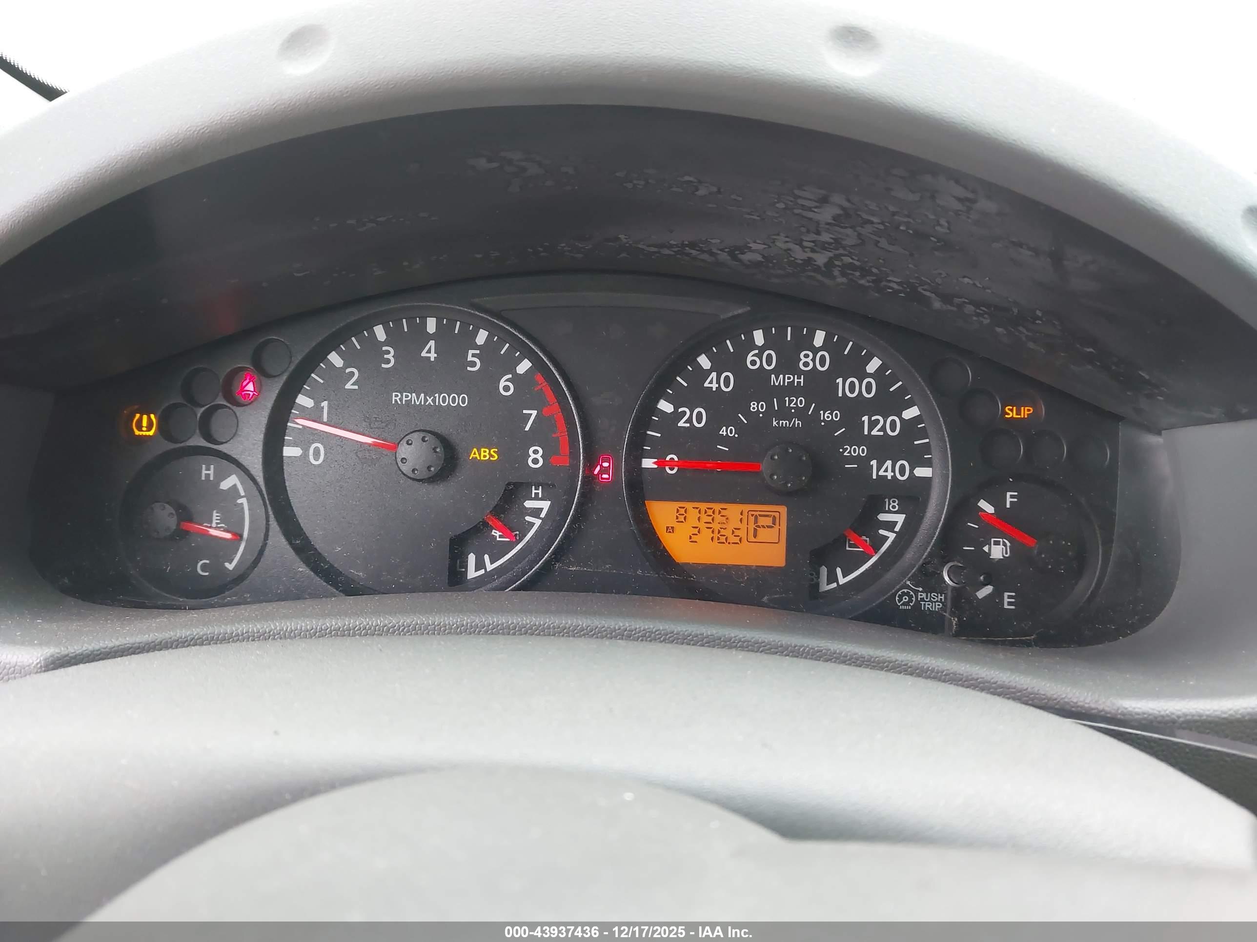 NISSAN FRONTIER image 7