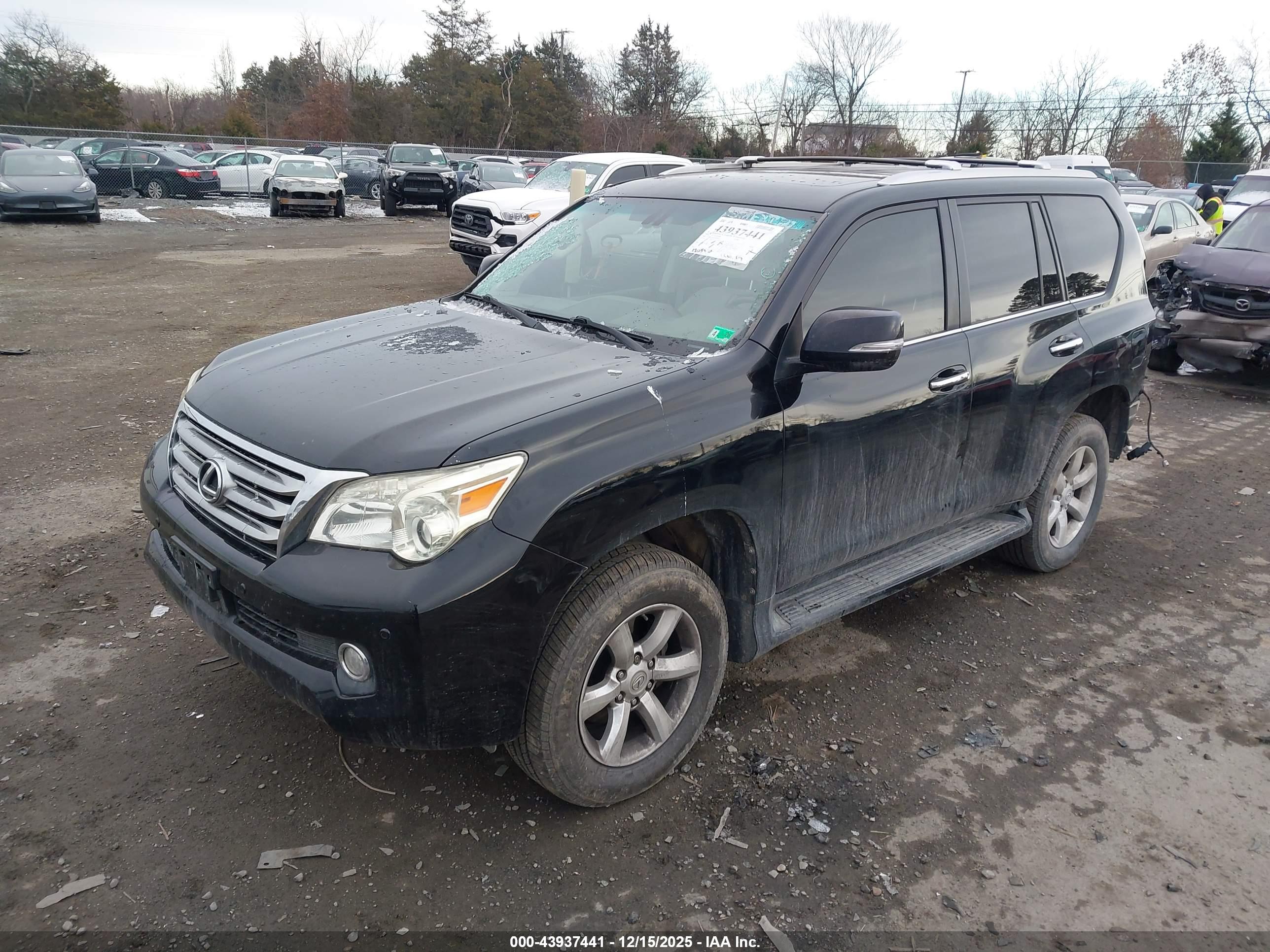 LEXUS GX image 2