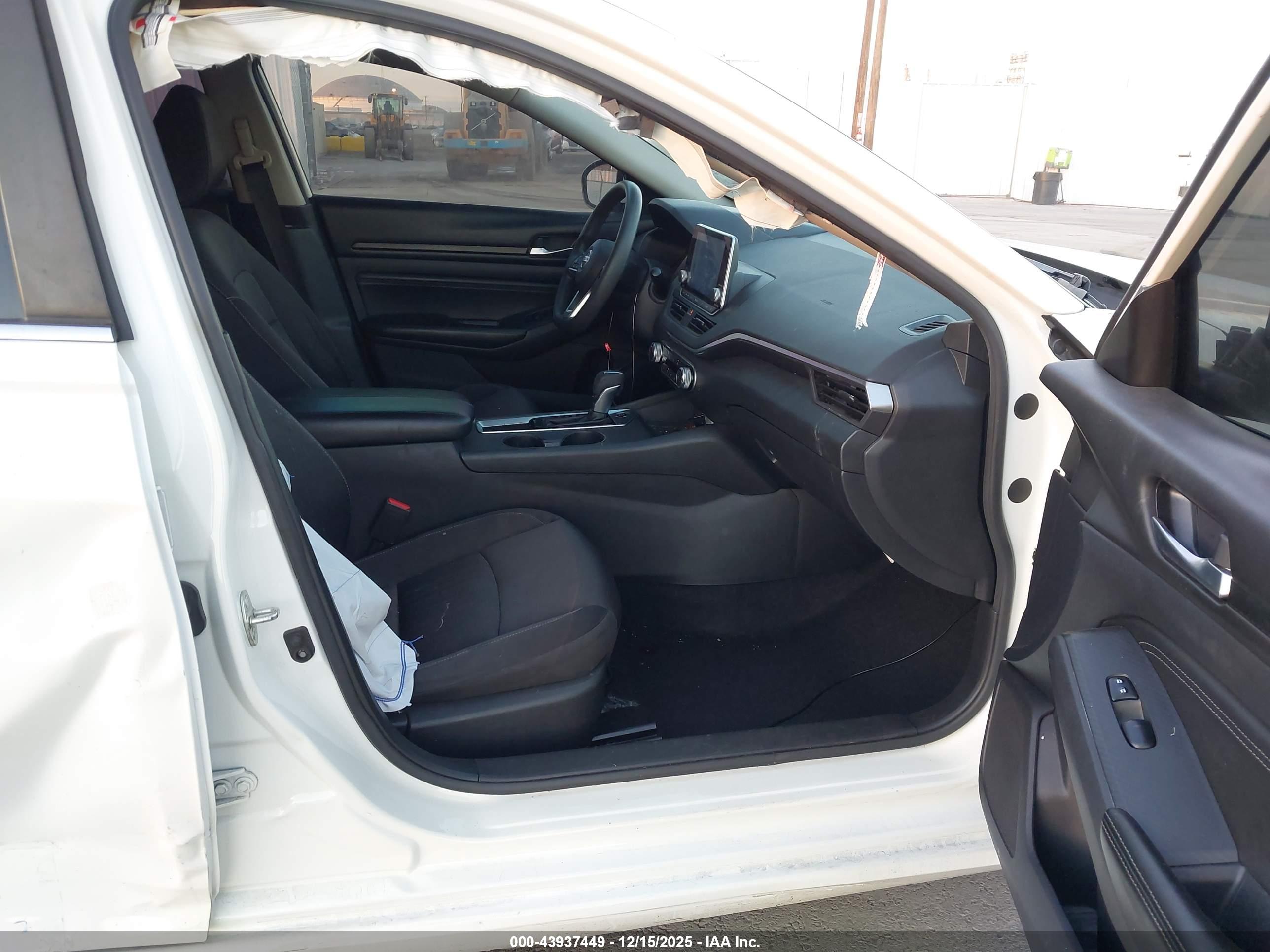 NISSAN ALTIMA image 5