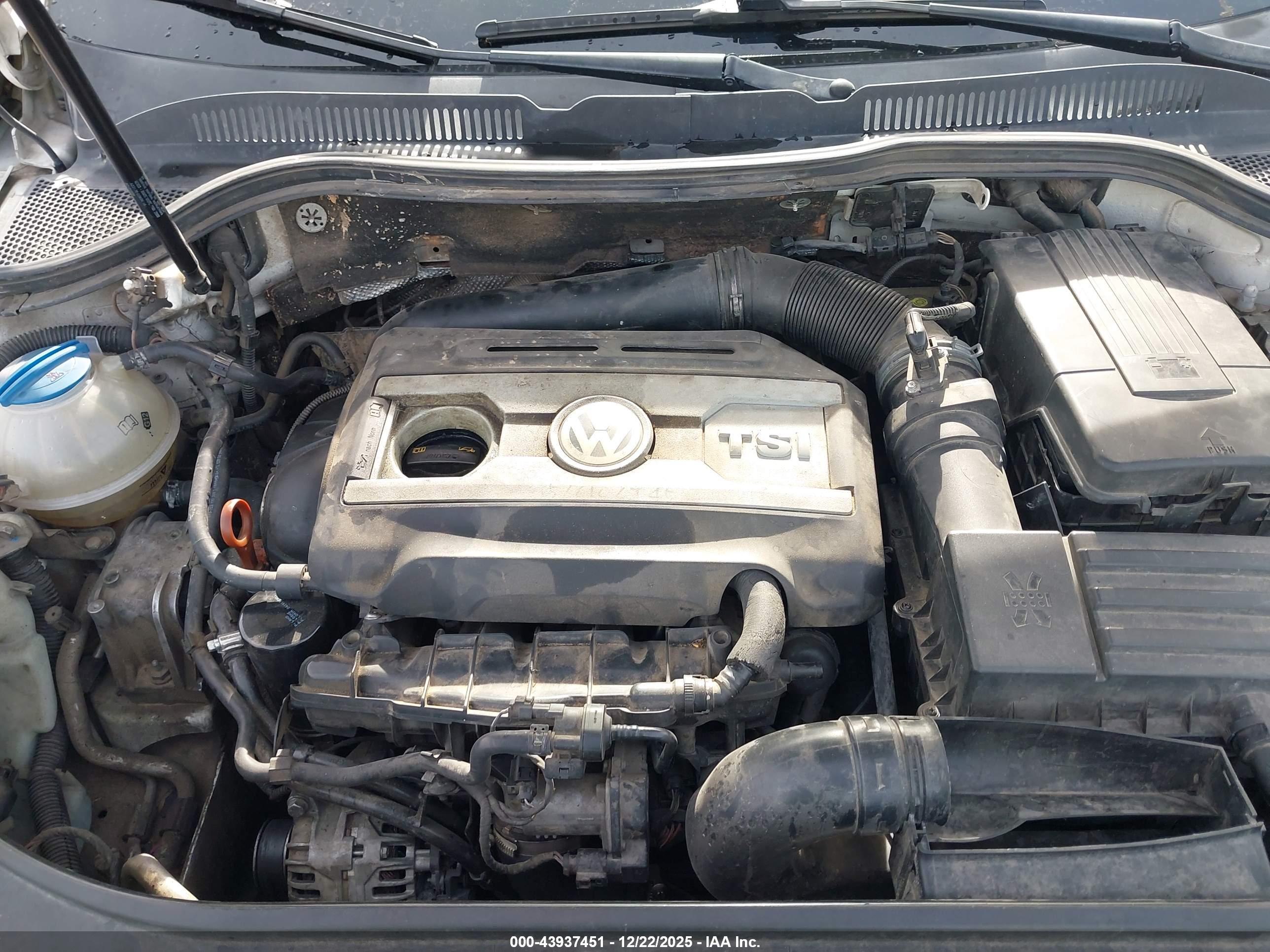 VOLKSWAGEN CC image 10