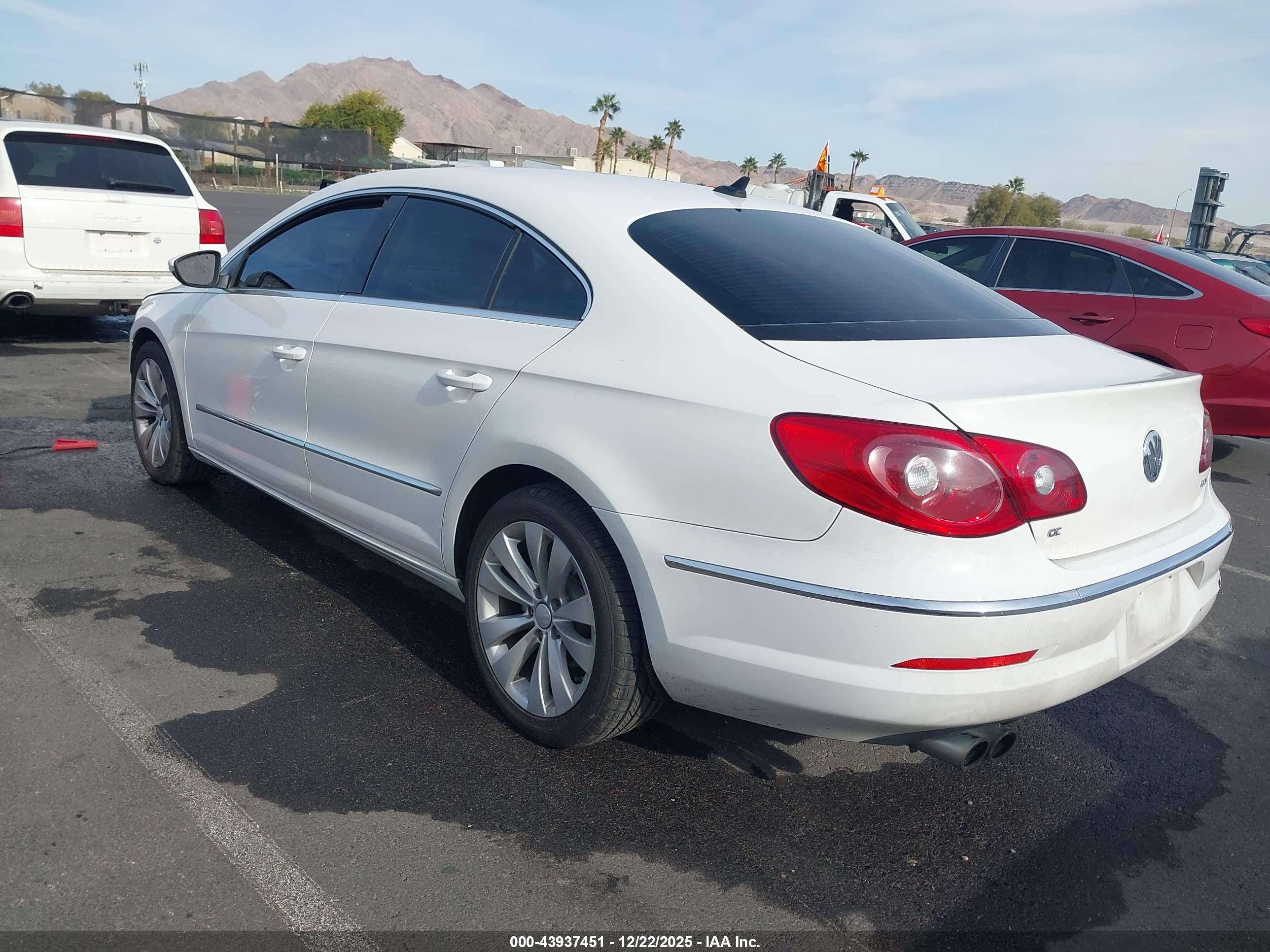VOLKSWAGEN CC image 3
