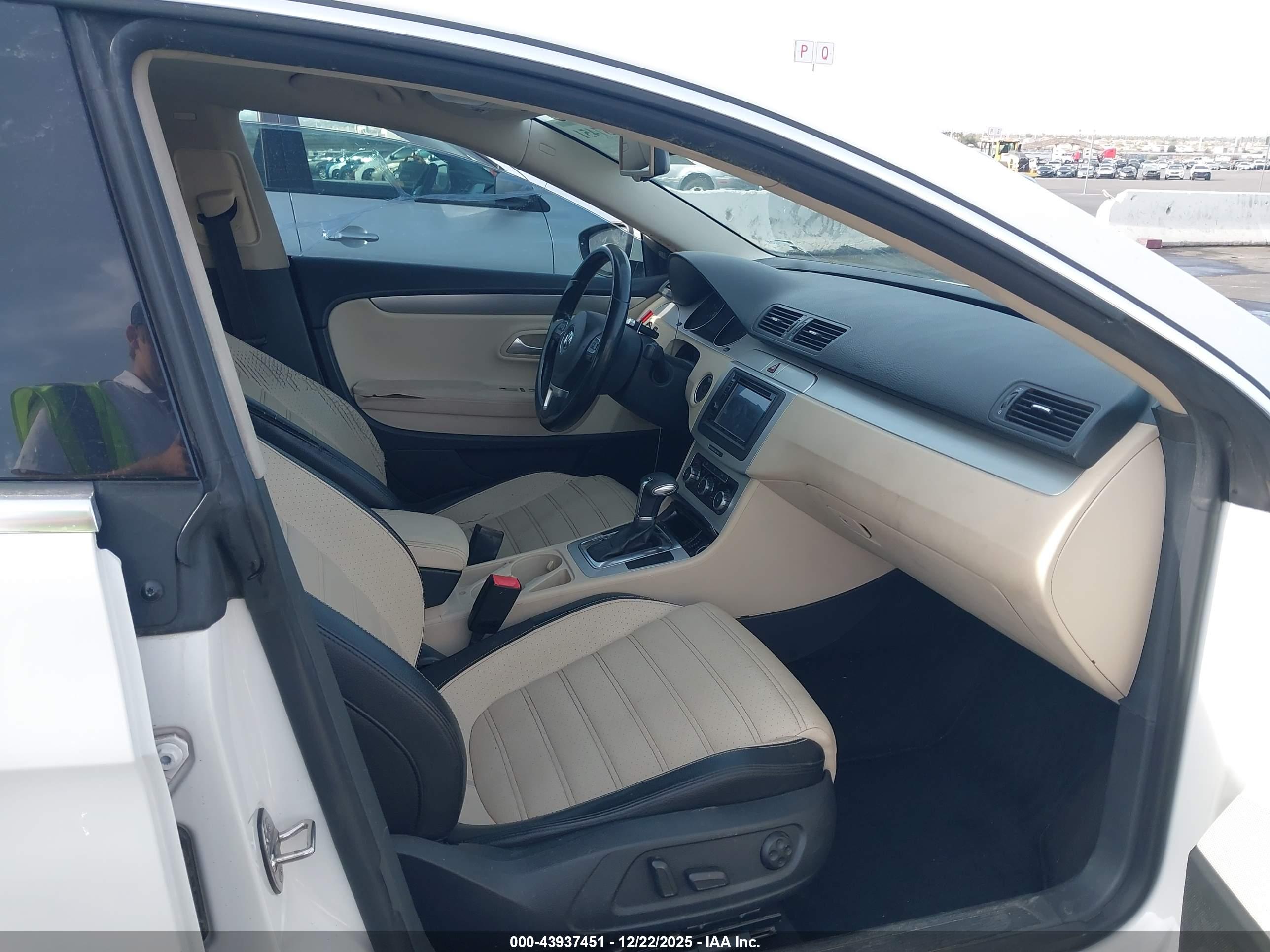 VOLKSWAGEN CC image 5