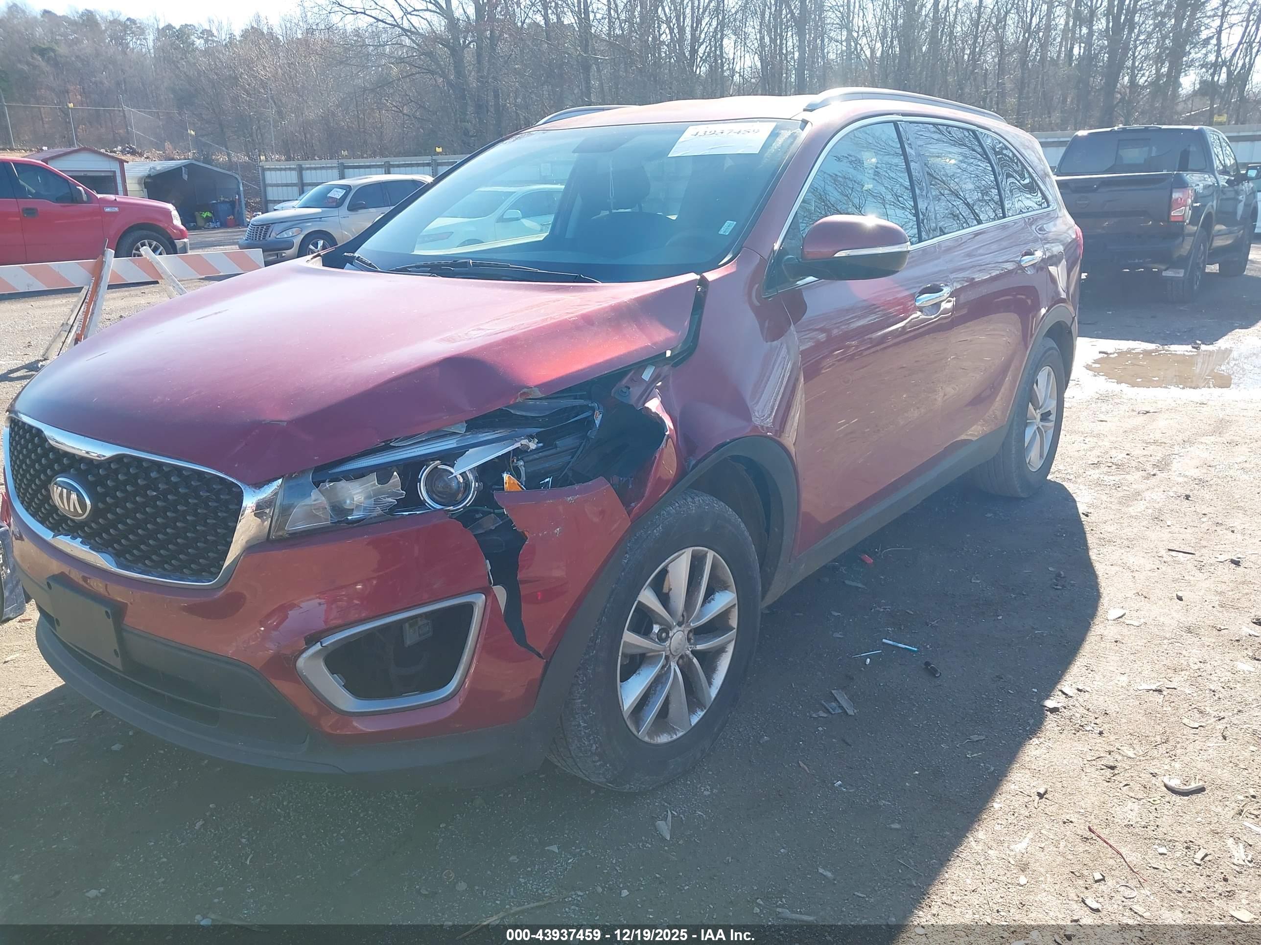 KIA SORENTO image 2
